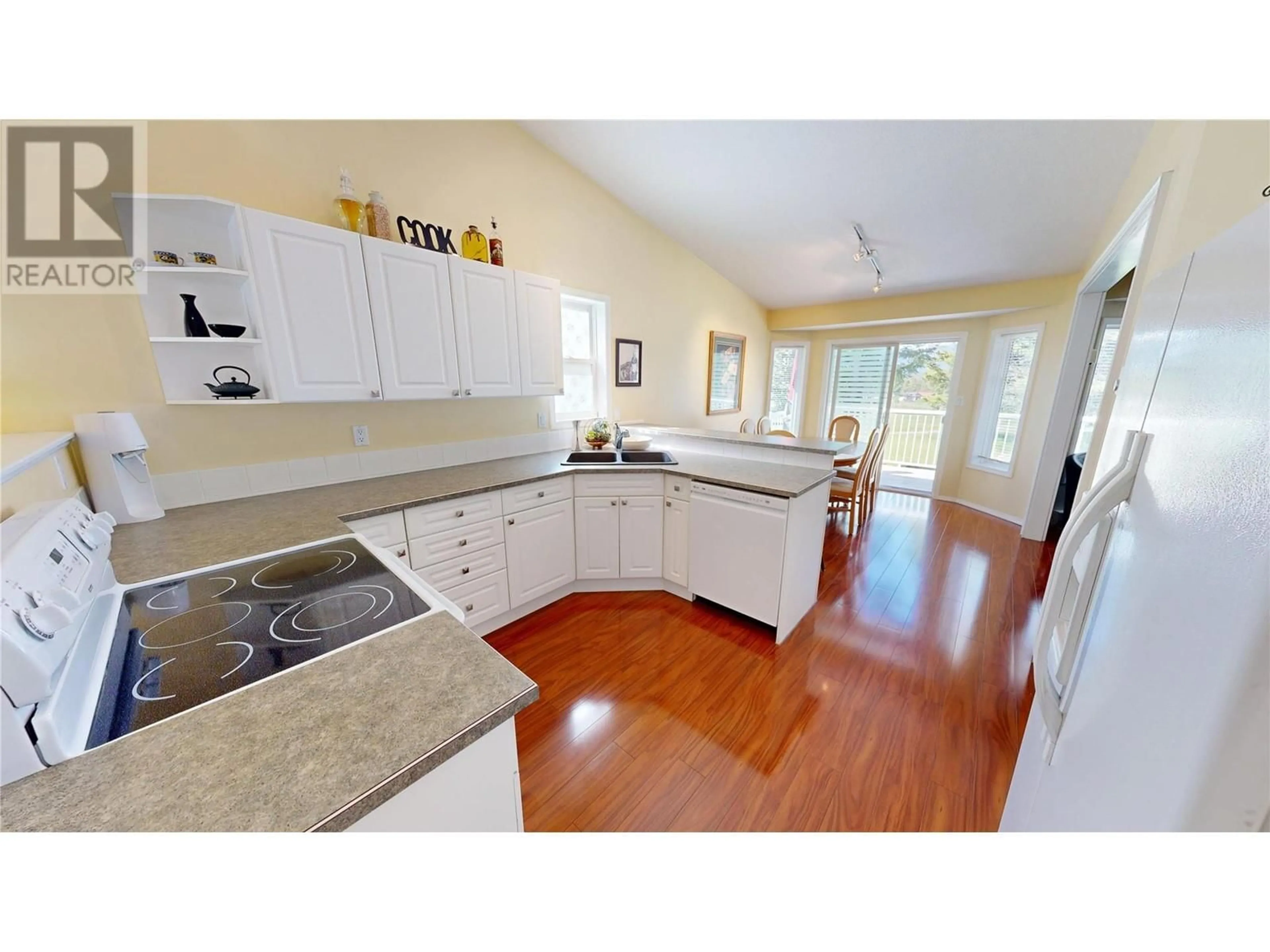 Open concept kitchen, unknown for 21 - 7515 COLUMBIA AVENUE, Radium Hot Springs British Columbia V0A1M0