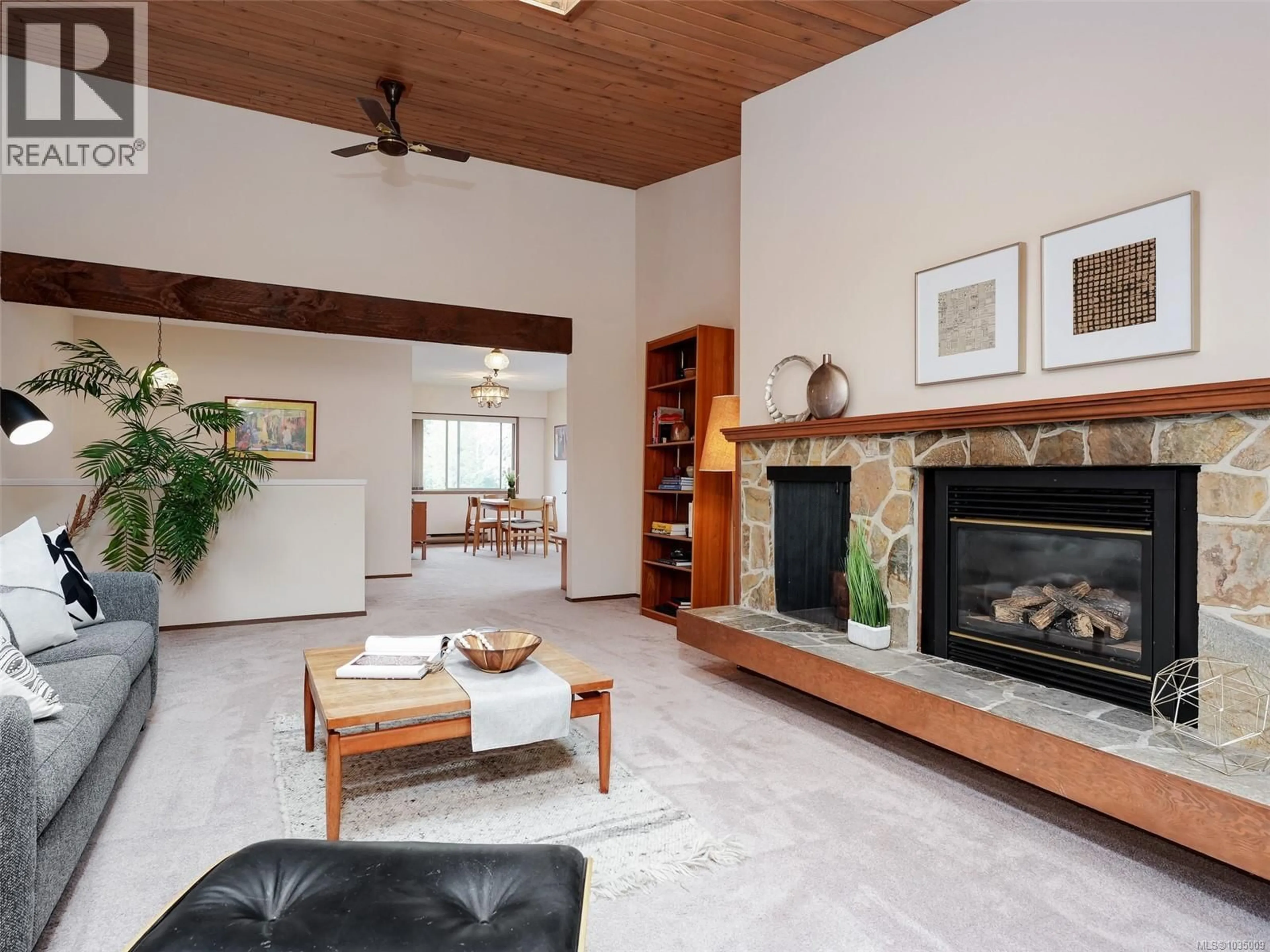 Living room with furniture, unknown for 20 - 2020 WHITE BIRCH ROAD, Sidney British Columbia V8L2R1