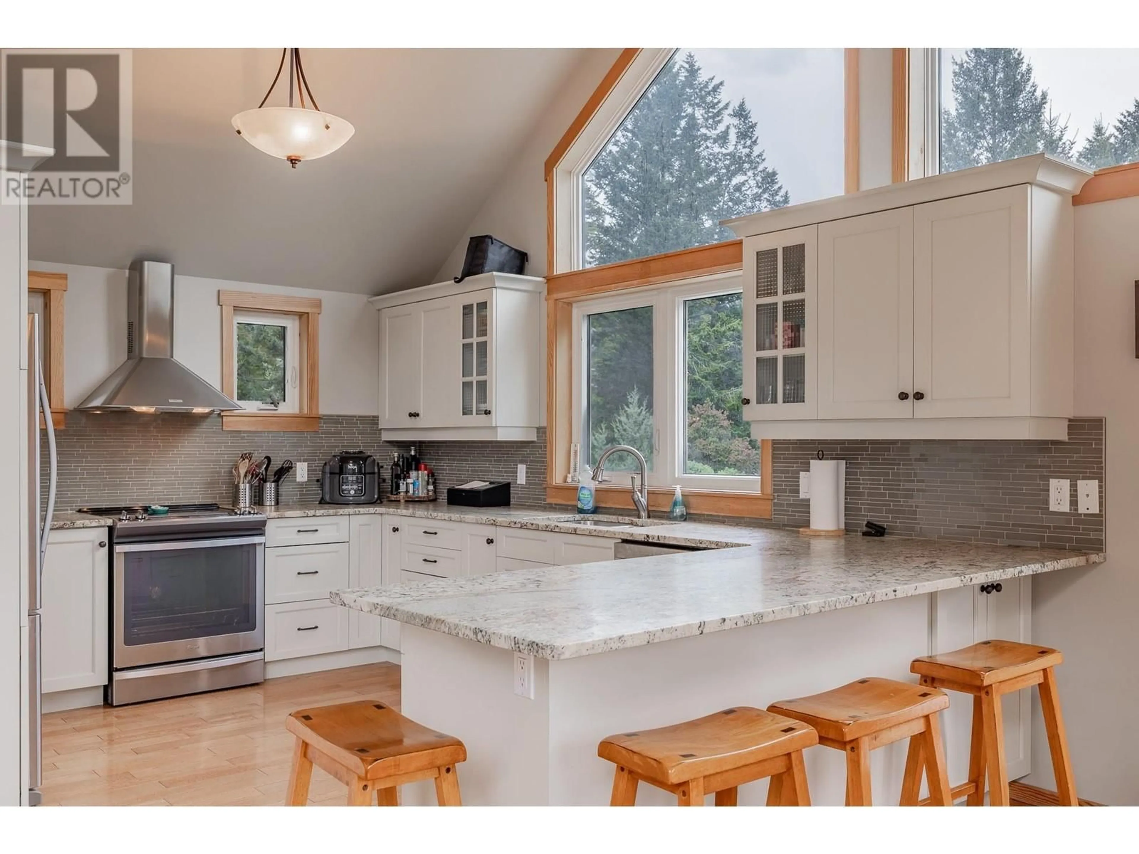 Open concept kitchen, unknown for 4563 COLUMBIA VIEW ROAD, Fairmont Hot Springs British Columbia V0B1L2