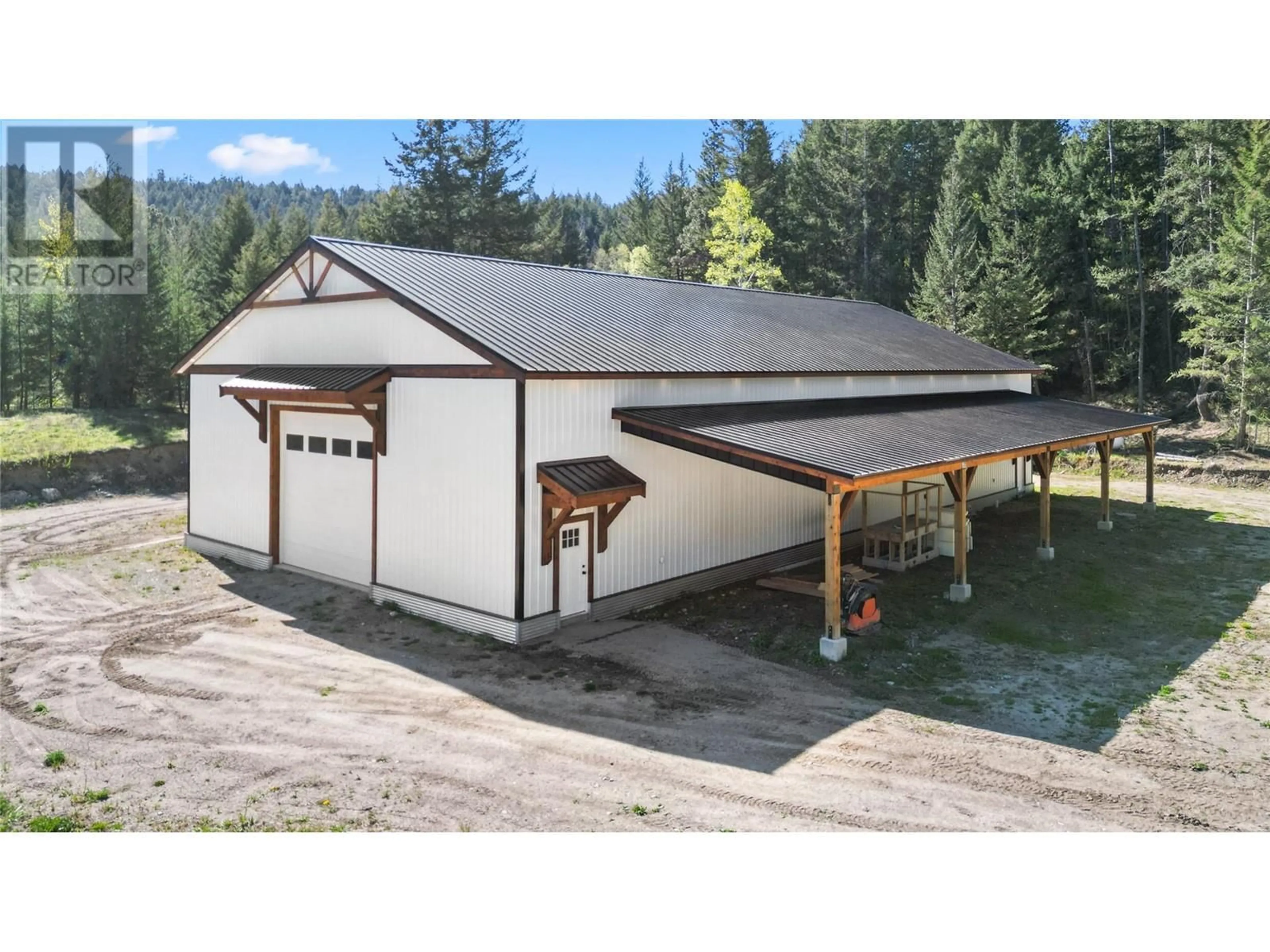Indoor garage for 6050 ATHELSTON-HARTFORD ROAD, Grand Forks British Columbia V0H1H5