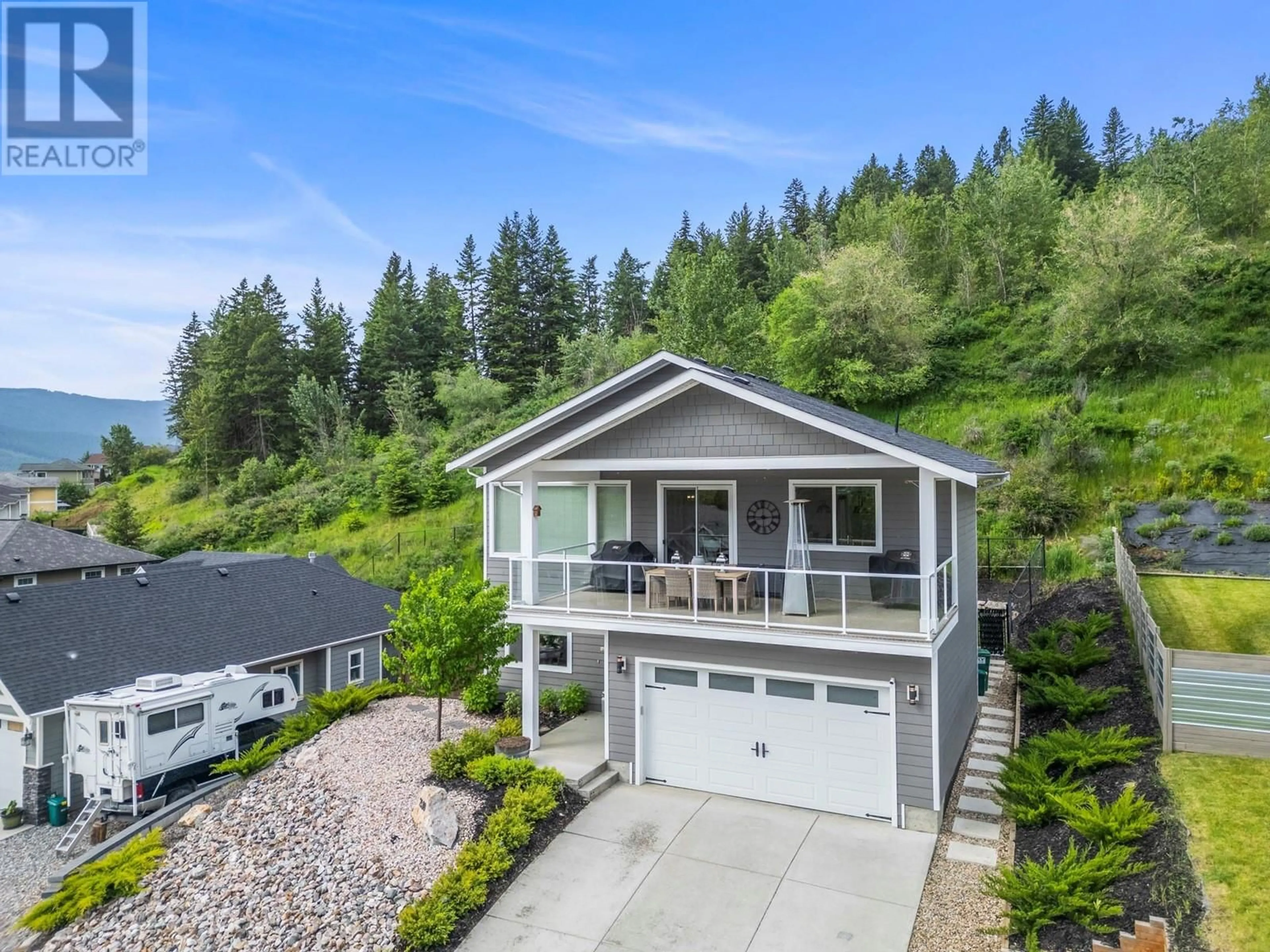 Home with vinyl exterior material, unknown for 2118 MOUNTAIN VIEW AVENUE, Lumby British Columbia V0E2G0