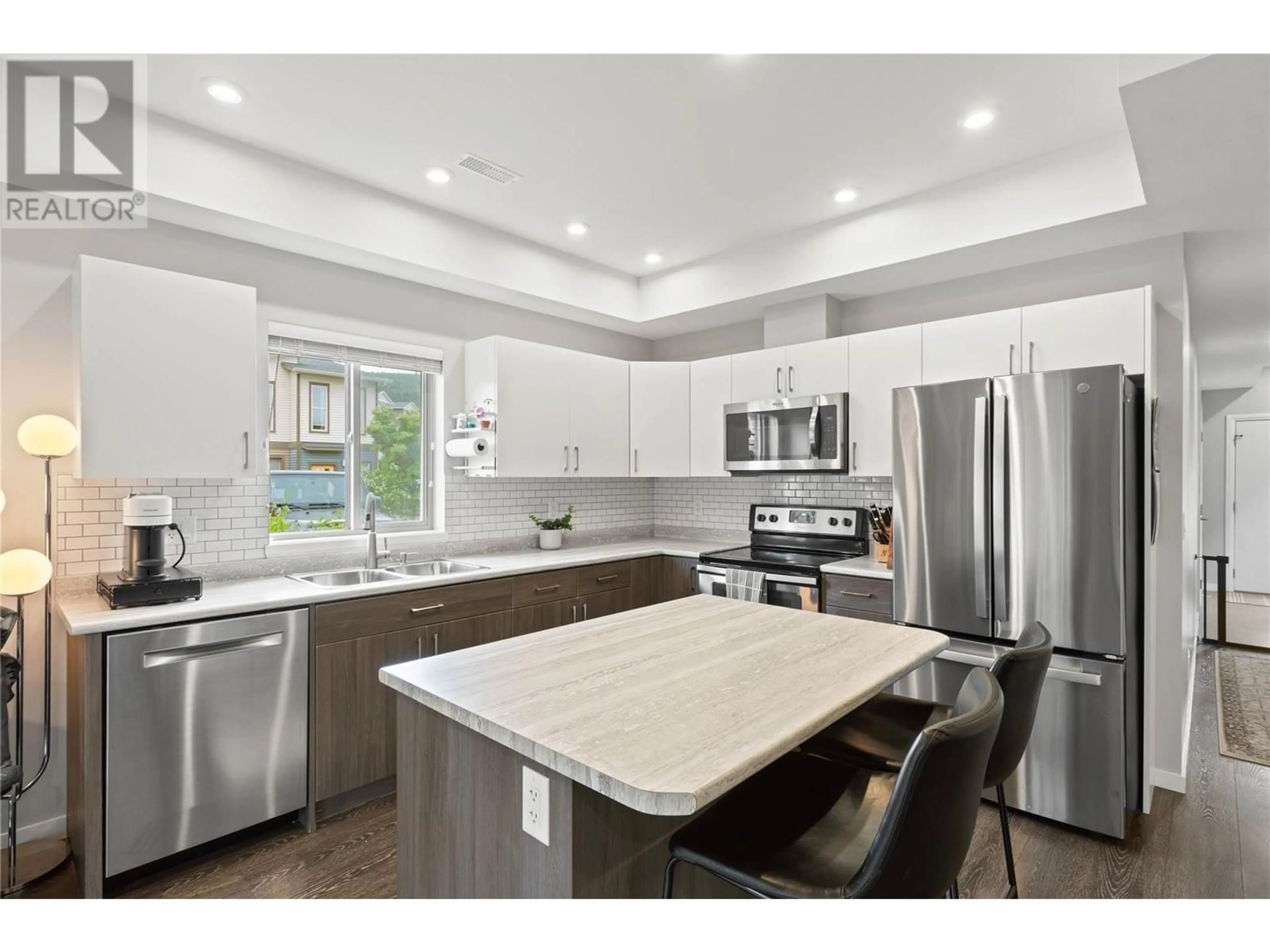 Open concept kitchen, ceramic/tile floor for 130 - 1850 HUGH ALLAN DRIVE, Kamloops British Columbia V1S0C8