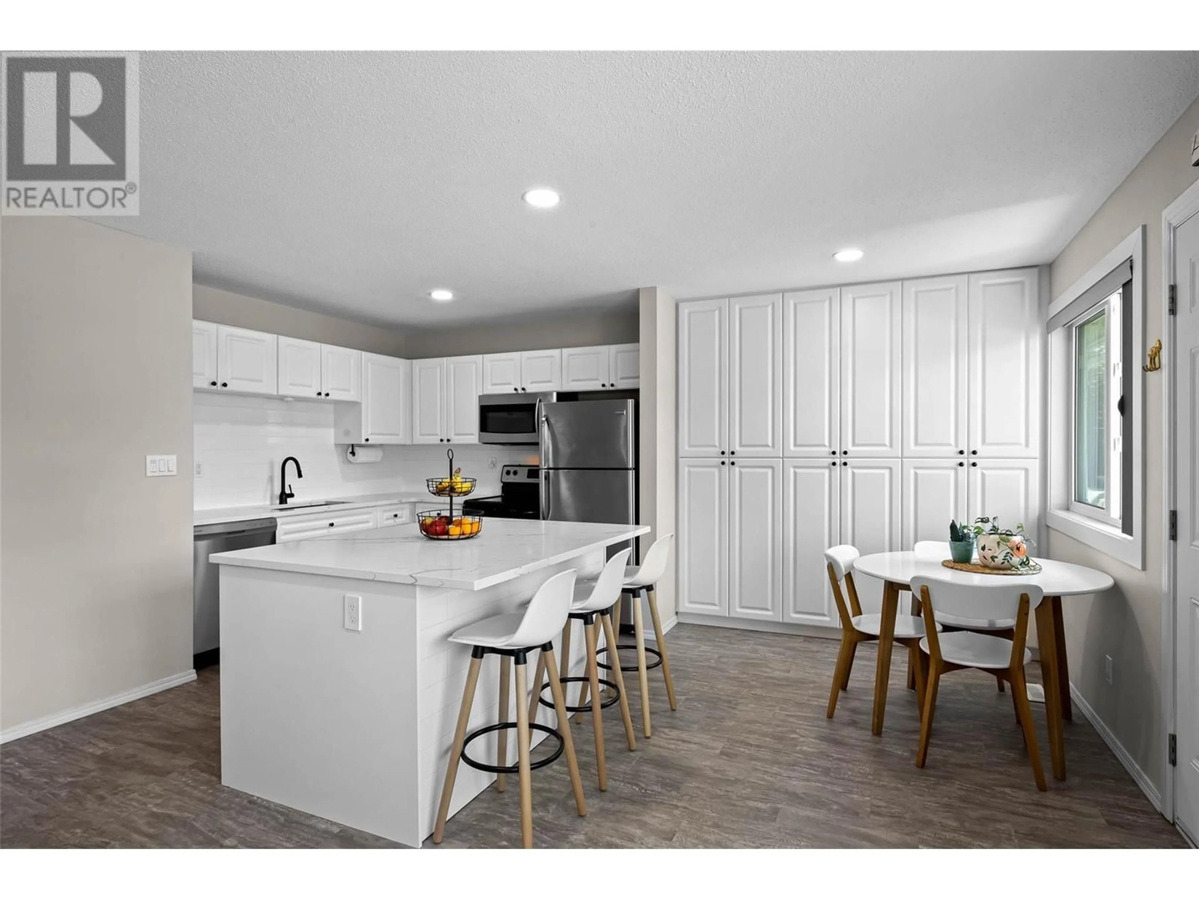 Open concept kitchen, unknown for 20 - 800 VALHALLA DRIVE, Kamloops British Columbia V2B1R8