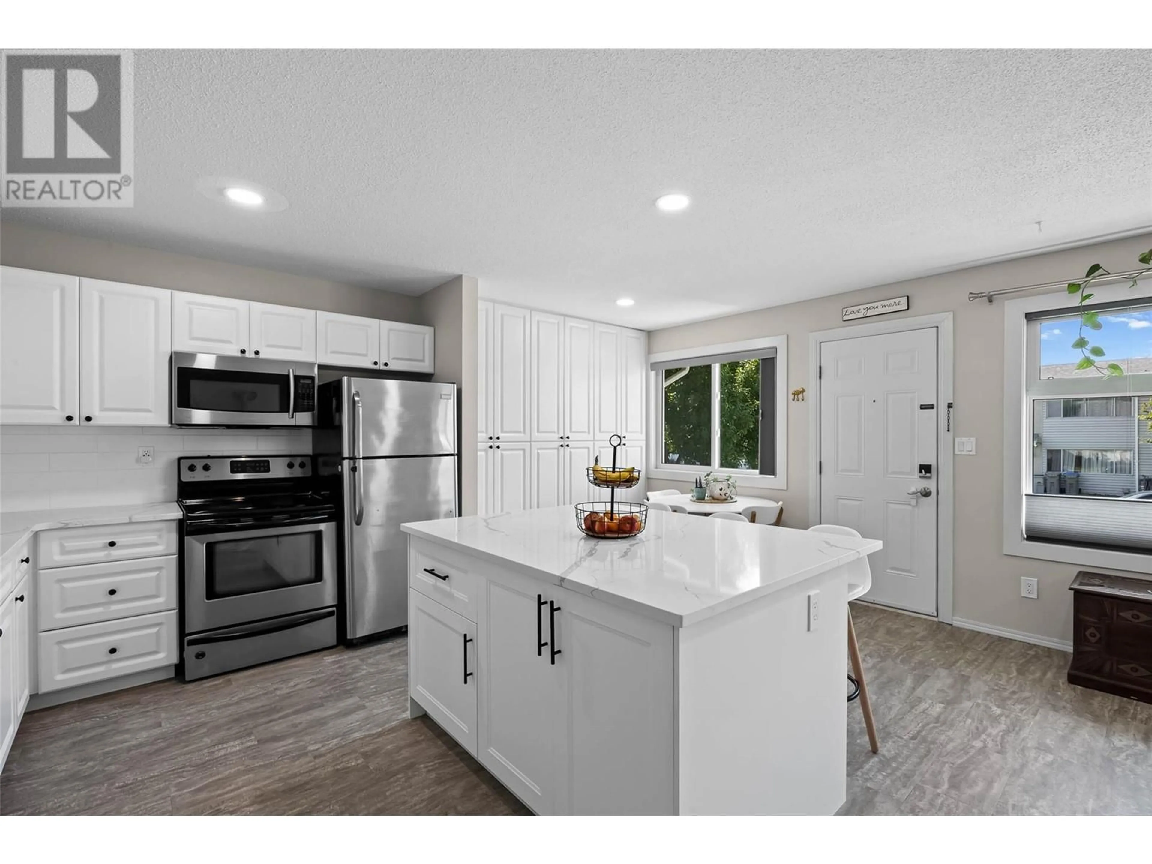 Open concept kitchen, unknown for 20 - 800 VALHALLA DRIVE, Kamloops British Columbia V2B1R8
