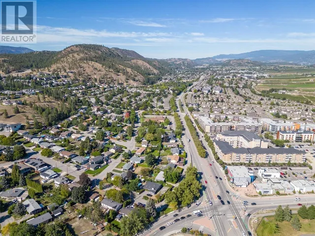 710 GLENMORE DRIVE, Kelowna 5