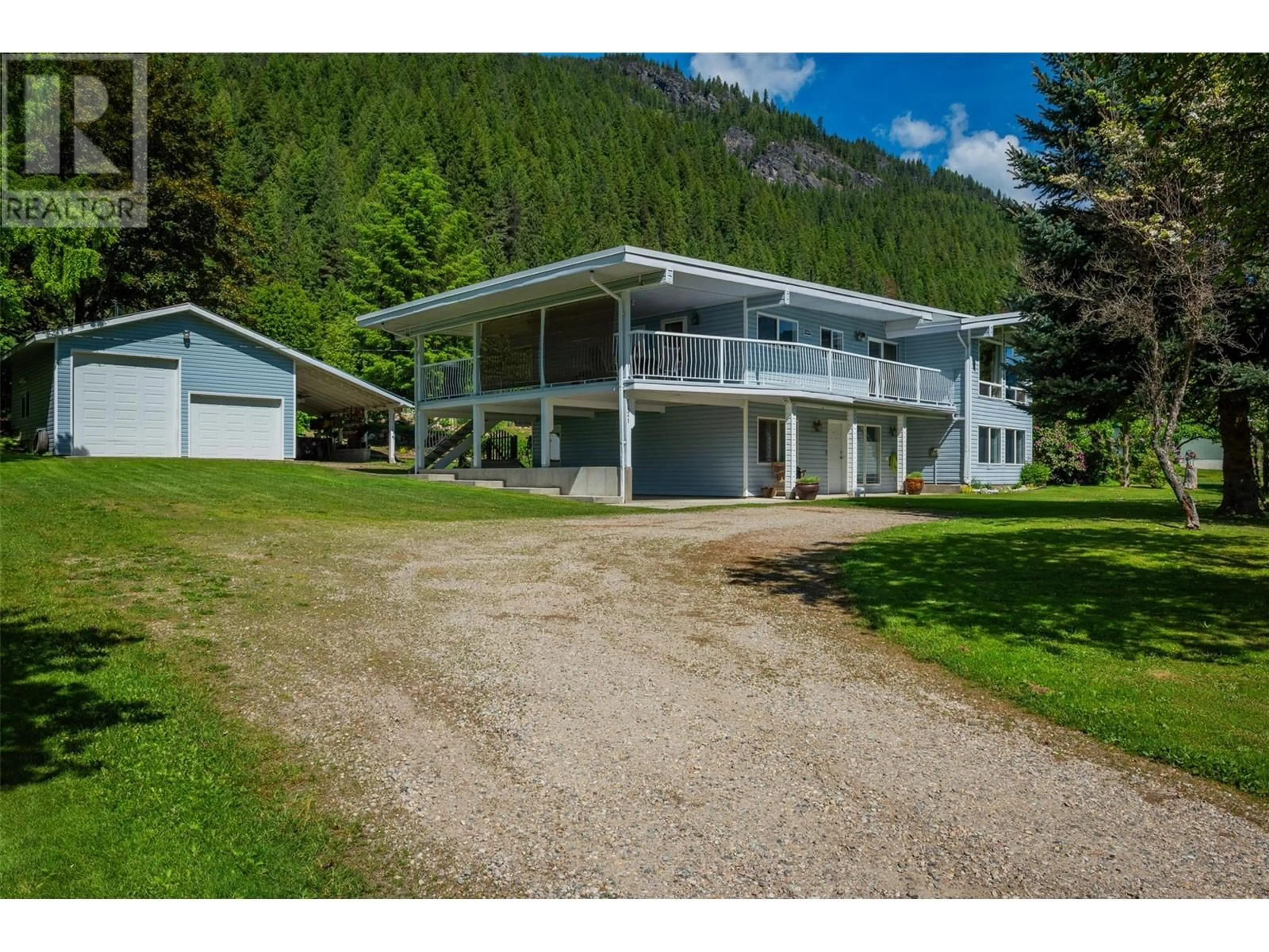 A pic from outside/outdoor area/front of a property/back of a property/a pic from drone, unknown for 1621 HIGHWAY 3A HIGHWAY, Castlegar British Columbia V1N4N3