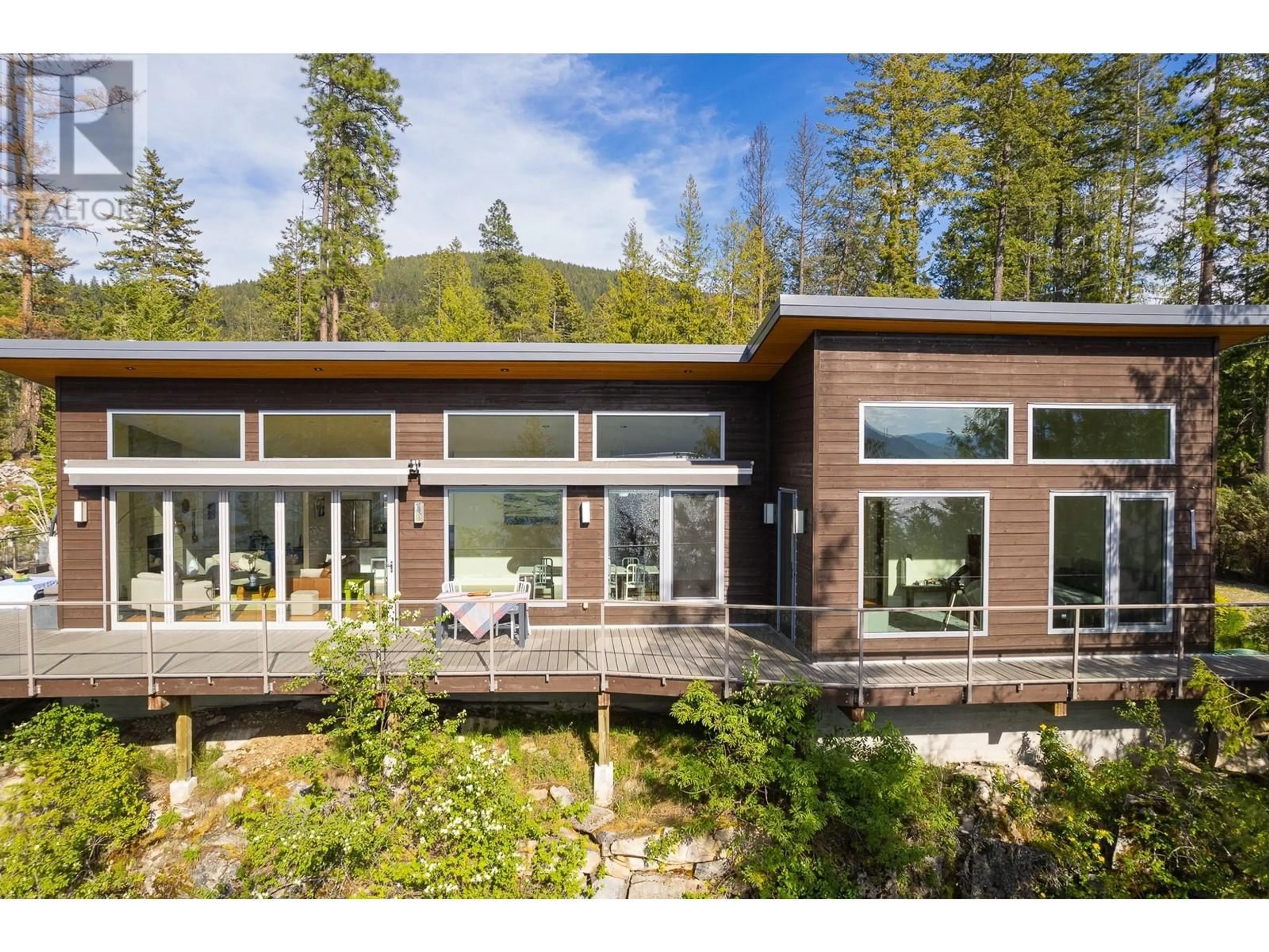 Home with vinyl exterior material, mountain view for 17246 PILOT BAY ROAD, Crawford Bay British Columbia V0B1X0