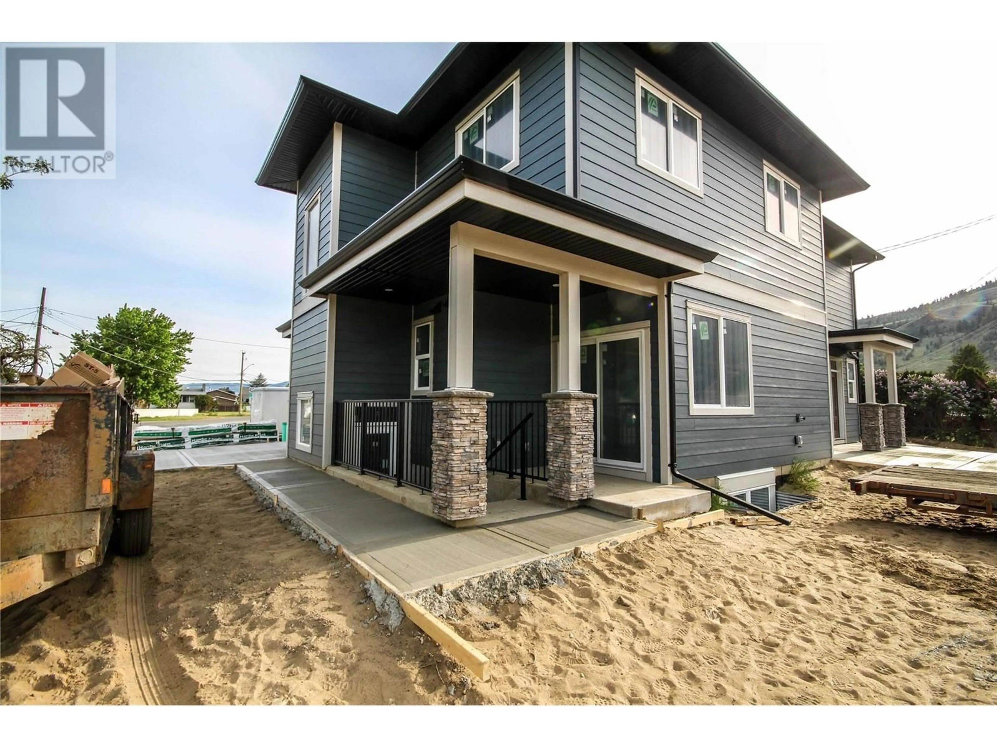 Home with vinyl exterior material, unknown for 3228 BANK ROAD, Kamloops British Columbia V2B6Z7