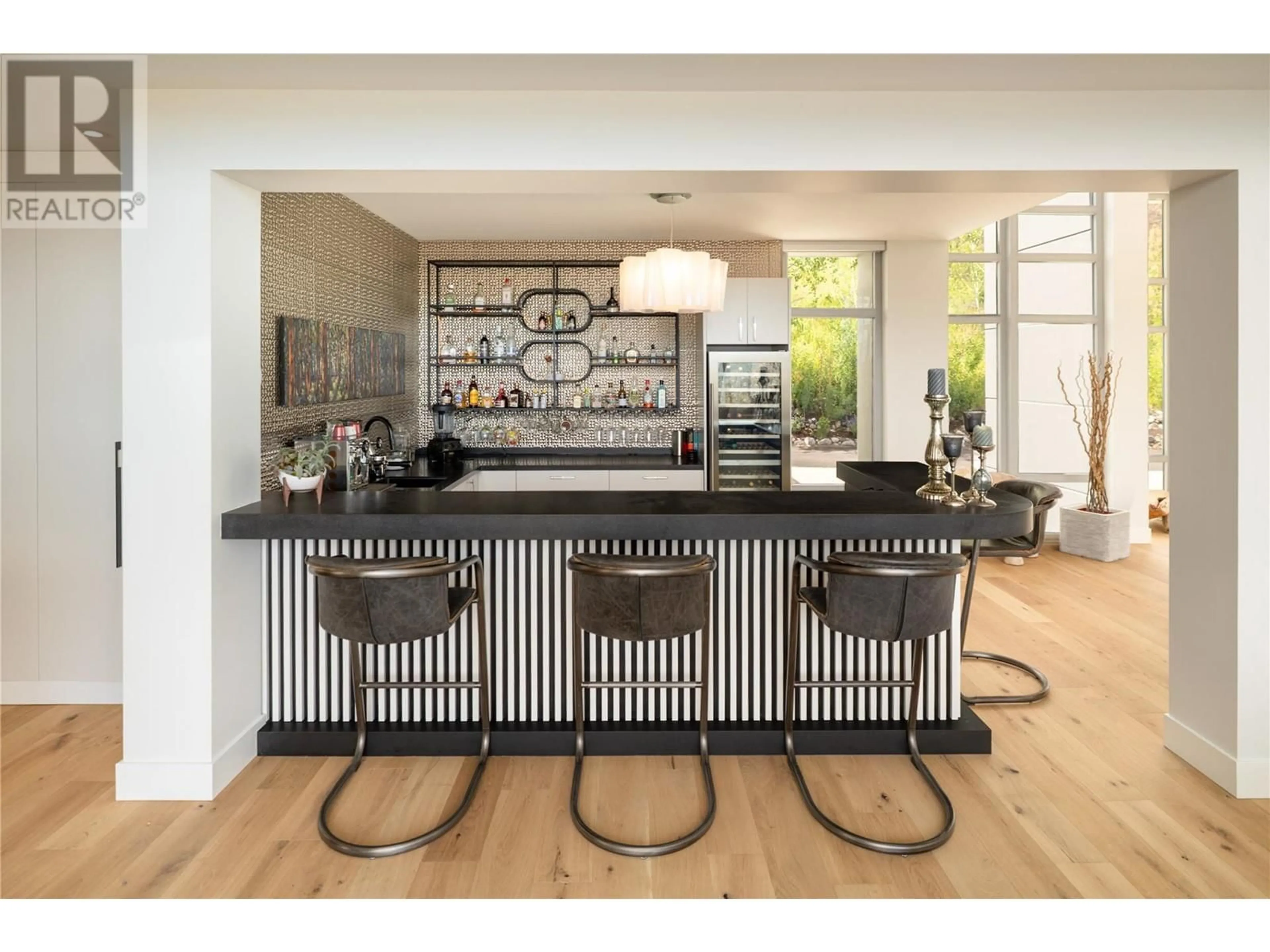 Contemporary kitchen, unknown for 5 - 1750 WESTSIDE ROAD NORTH, West Kelowna British Columbia V1Z3R9