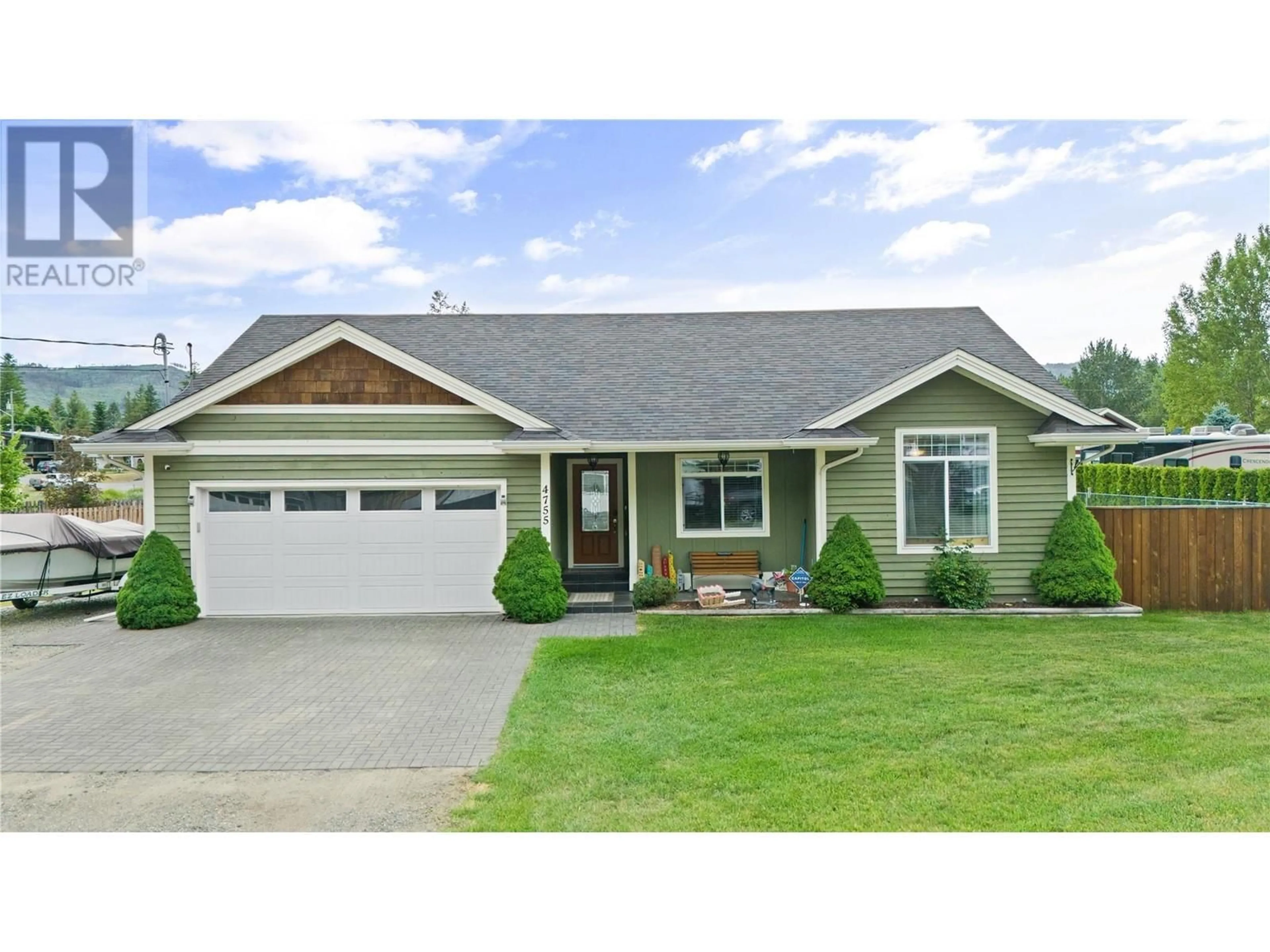 Home with vinyl exterior material, street for 4755 BIRCH LANE, Barriere British Columbia V0E1E0