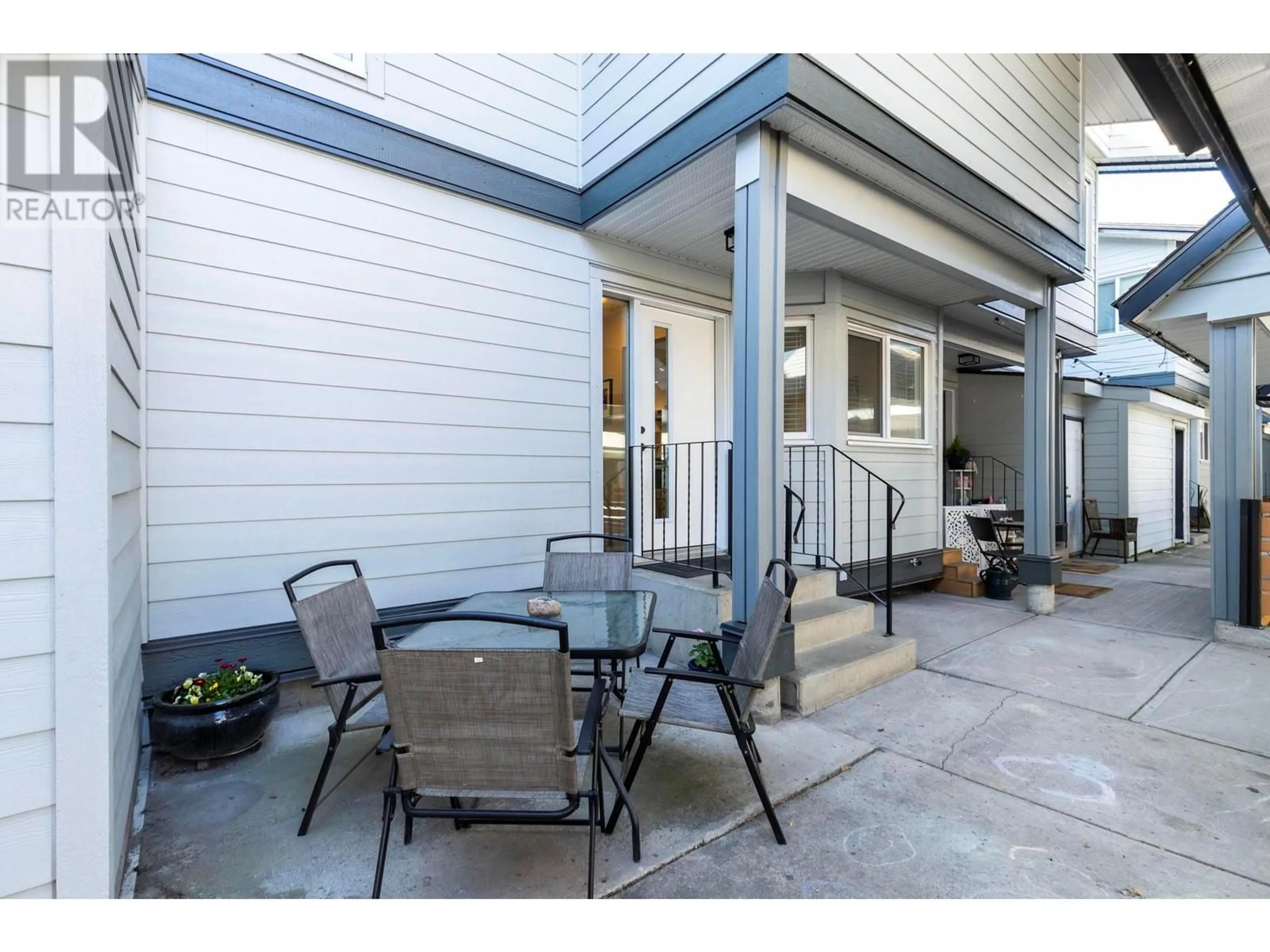 Patio, street for 205 - 2125 BURTCH ROAD, Kelowna British Columbia V1Y8N1