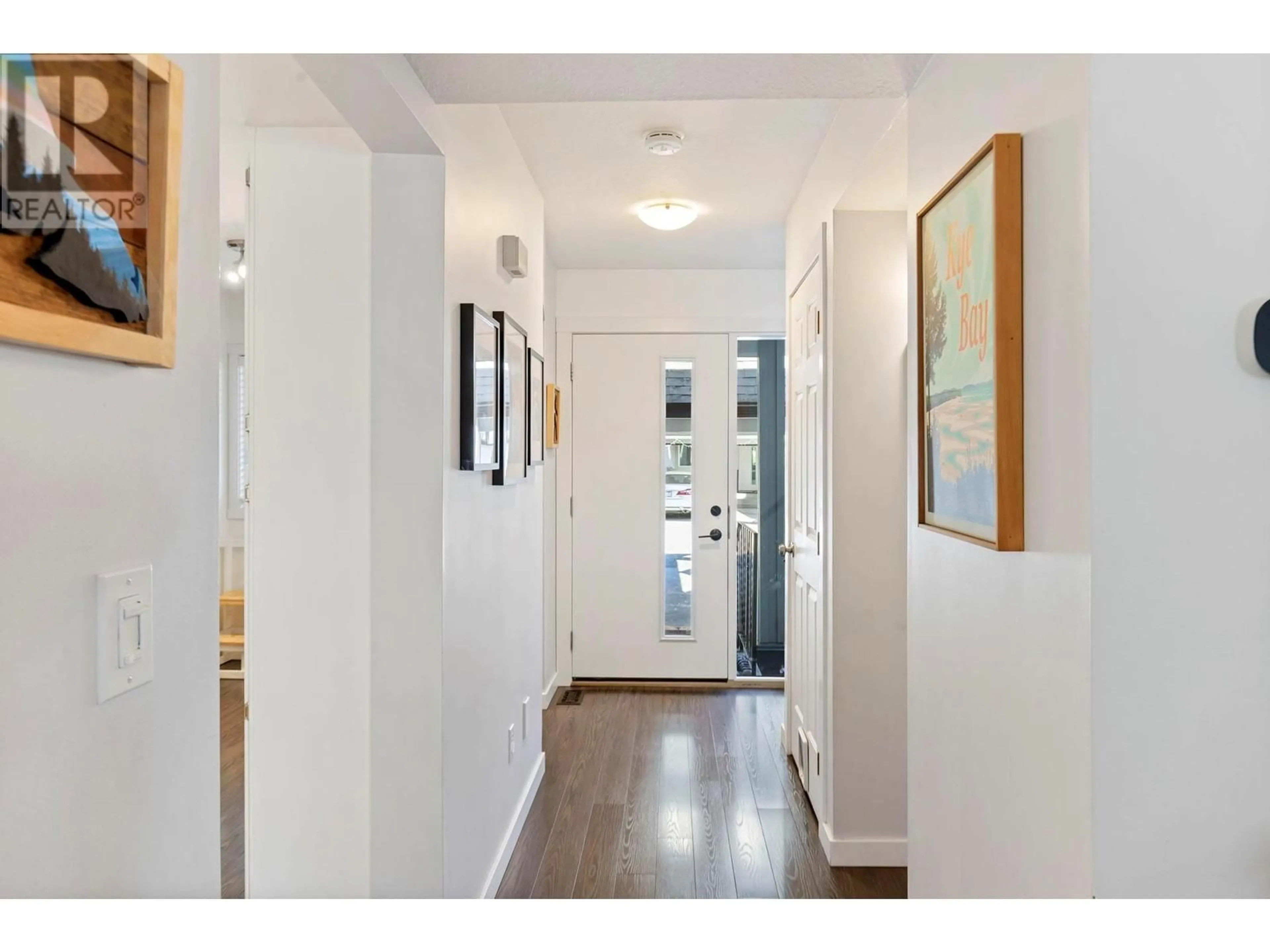 Indoor entryway for 205 - 2125 BURTCH ROAD, Kelowna British Columbia V1Y8N1