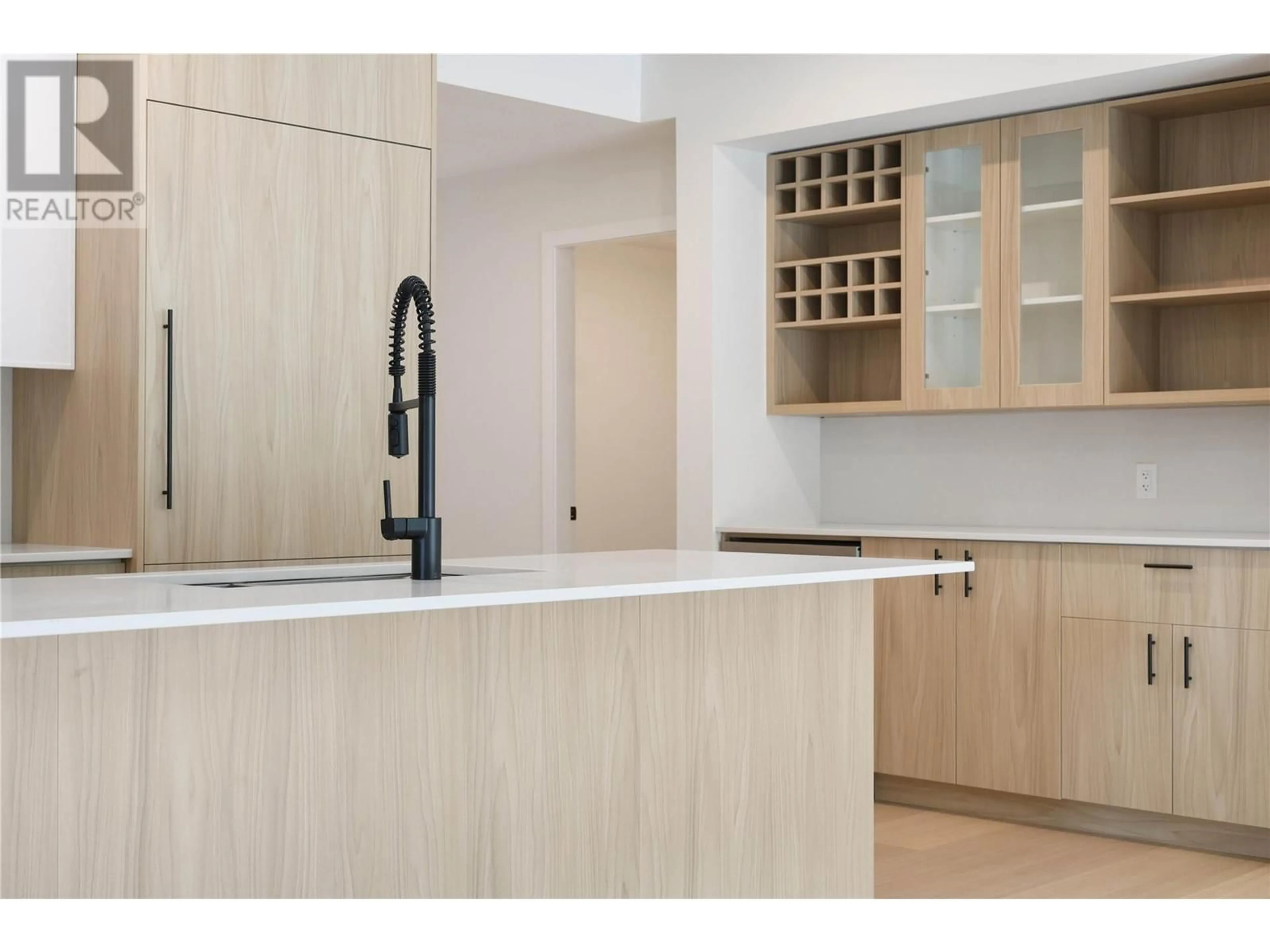 Unknown for 404 - 9654 BENCHLAND DRIVE, Lake Country British Columbia V4V1N3