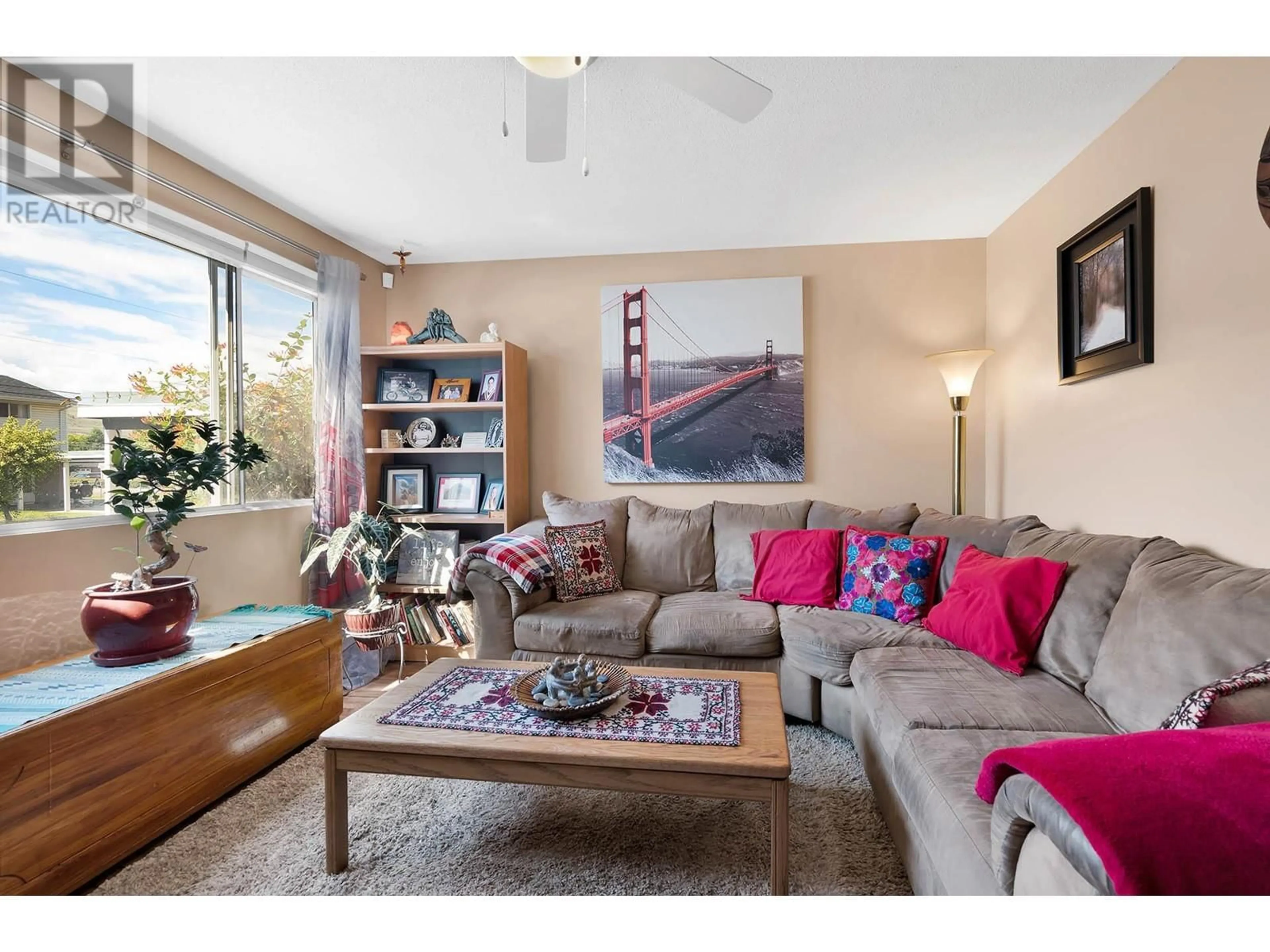 Living room with furniture, unknown for 19 - 1173 PONLEN STREET, Kamloops British Columbia V2B5N4