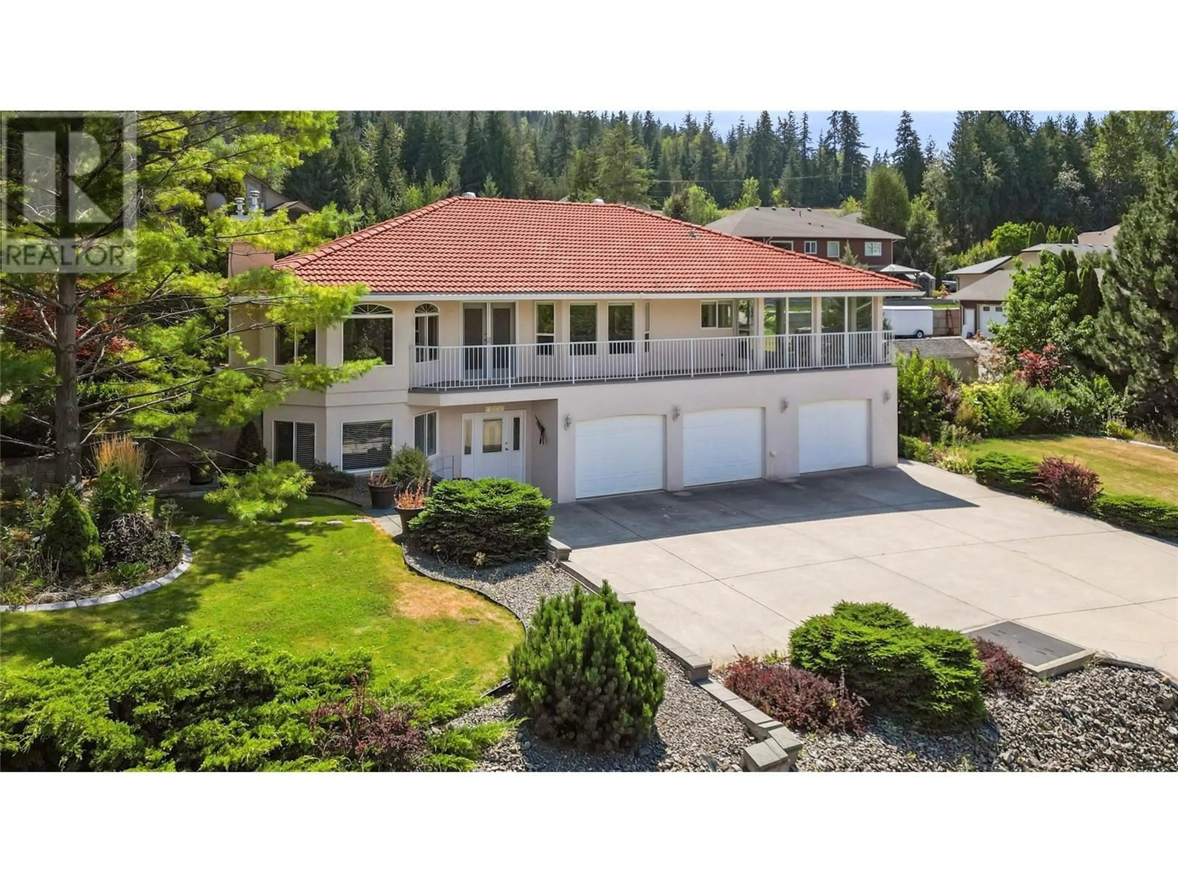 A pic from outside/outdoor area/front of a property/back of a property/a pic from drone, street for 2143 PLEASANT DALE ROAD, Blind Bay British Columbia V0E2W1