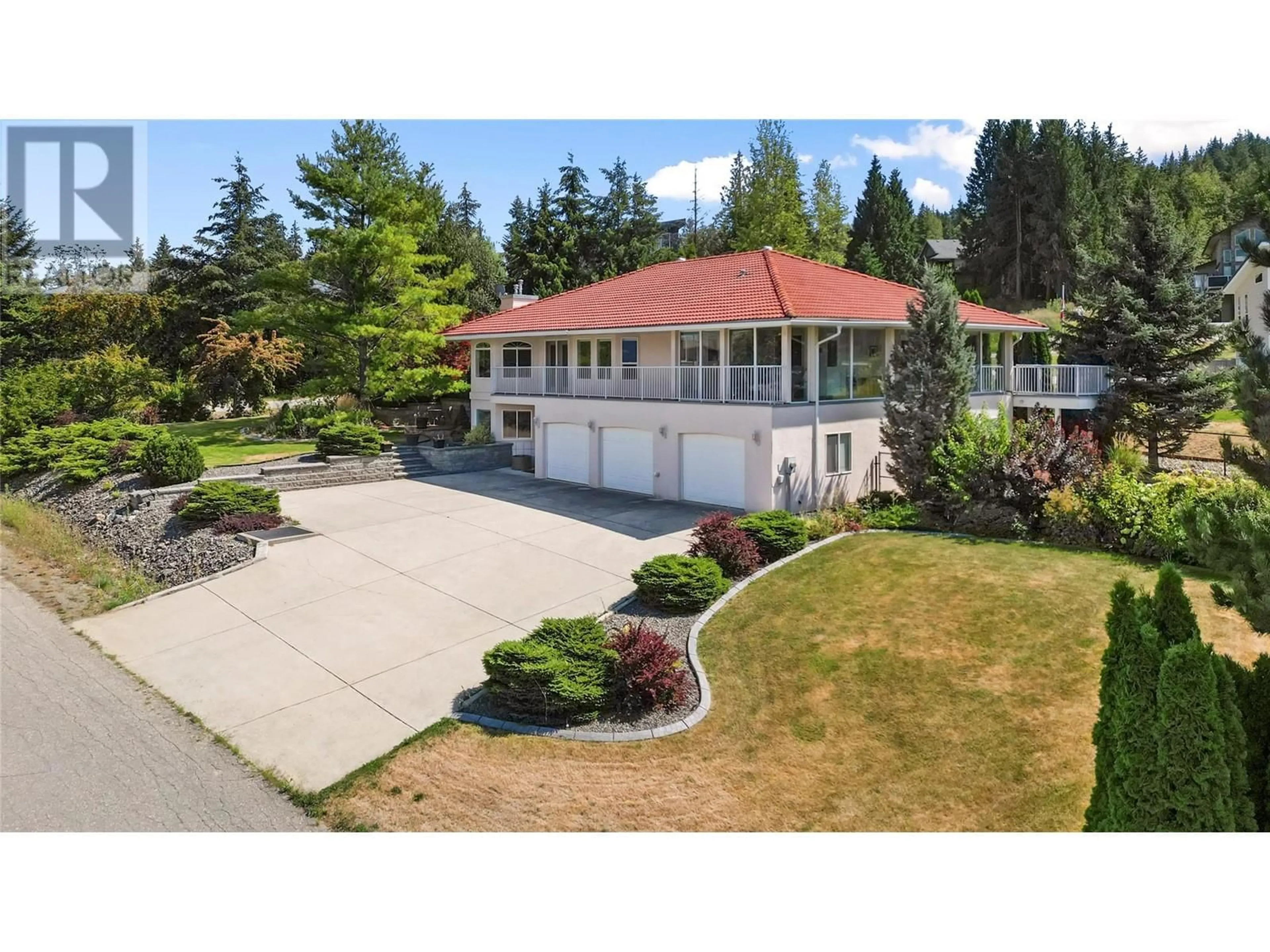 A pic from outside/outdoor area/front of a property/back of a property/a pic from drone, street for 2143 PLEASANT DALE ROAD, Blind Bay British Columbia V0E2W1