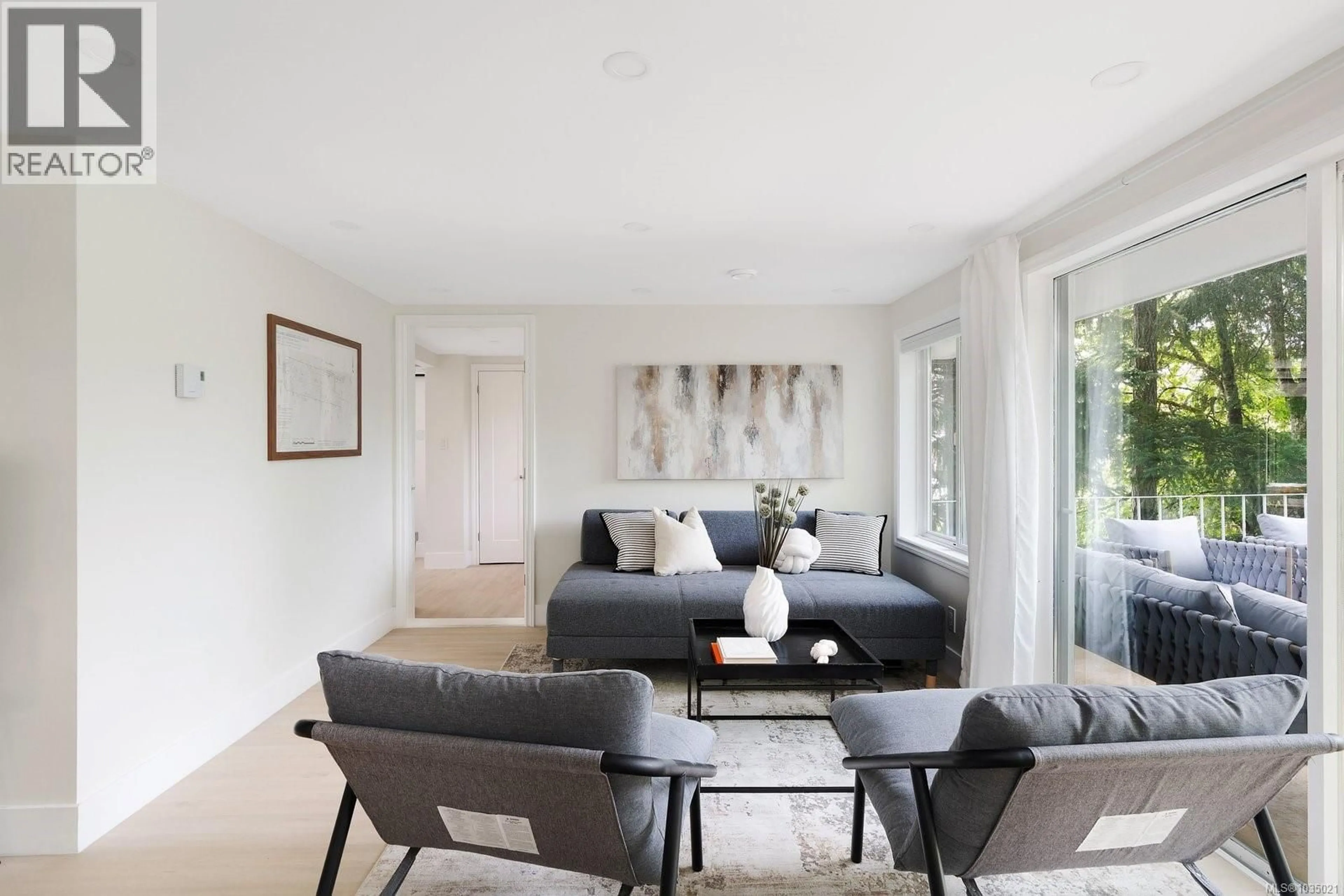 Living room with furniture, unknown for 1055 TRILLIUM ROAD, Langford British Columbia V9B4G3