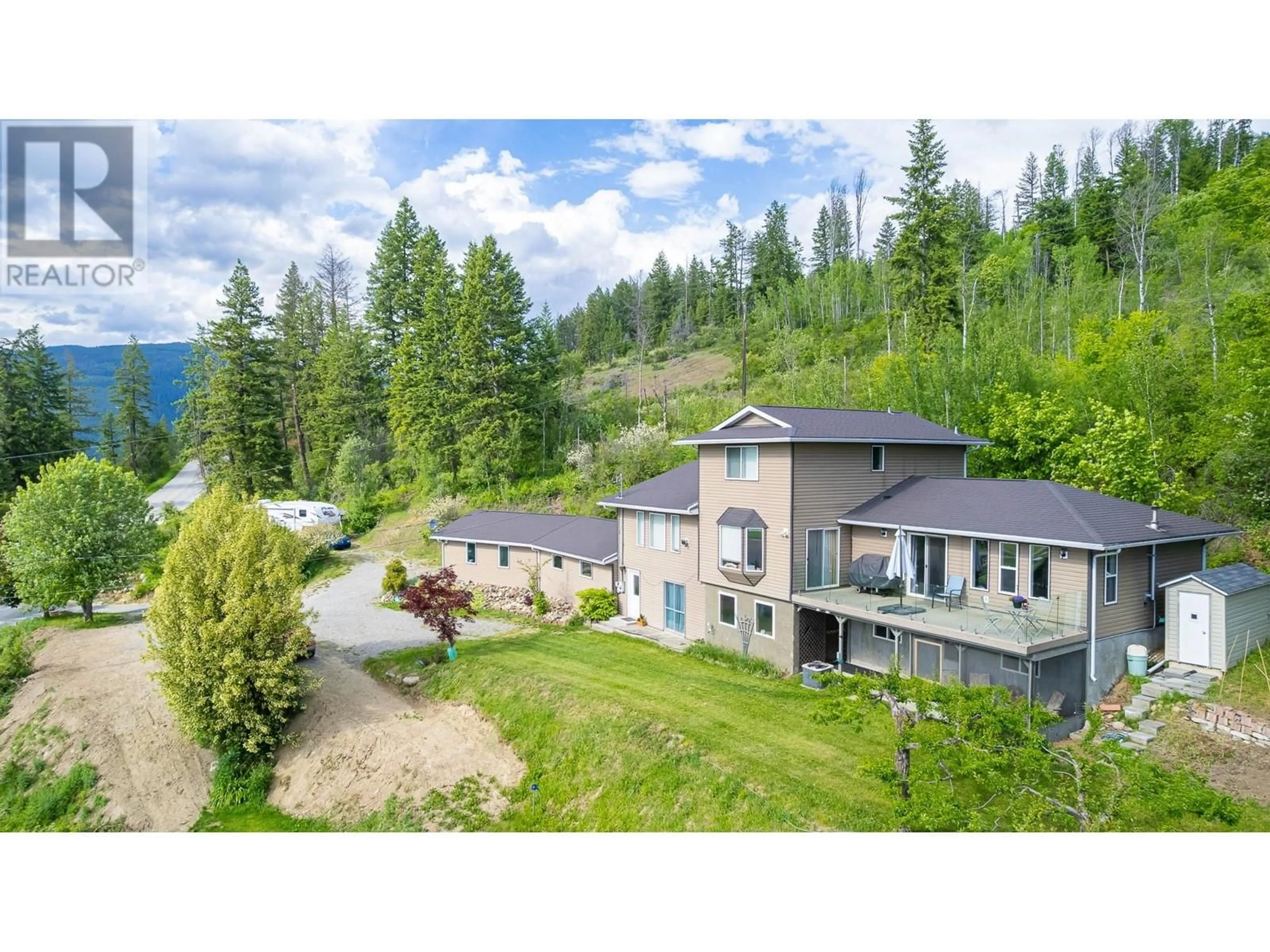 A pic from outside/outdoor area/front of a property/back of a property/a pic from drone, mountain view for 3870 LAKEVIEW ARROW CREEK ROAD, Creston British Columbia V0B1G8