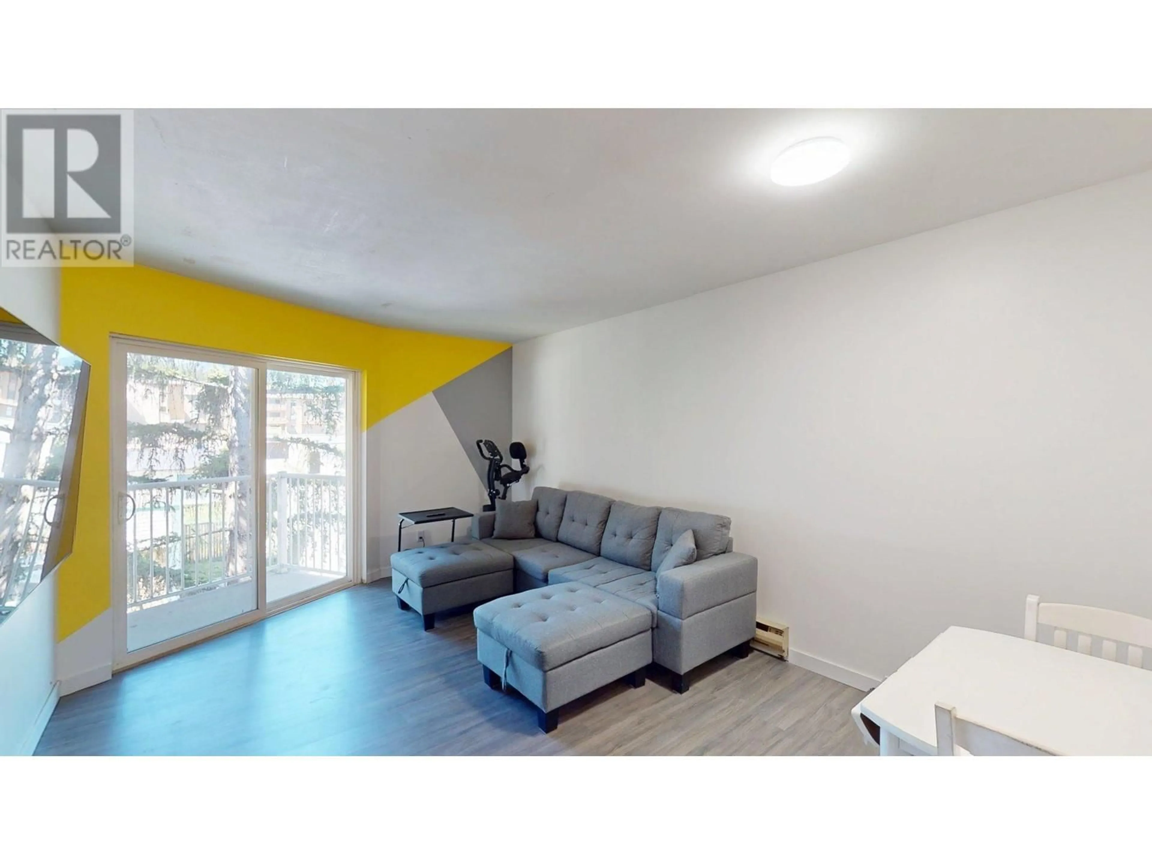 Living room with furniture, unknown for 301 - 501 ELK STREET, Elkford British Columbia V0B1H0