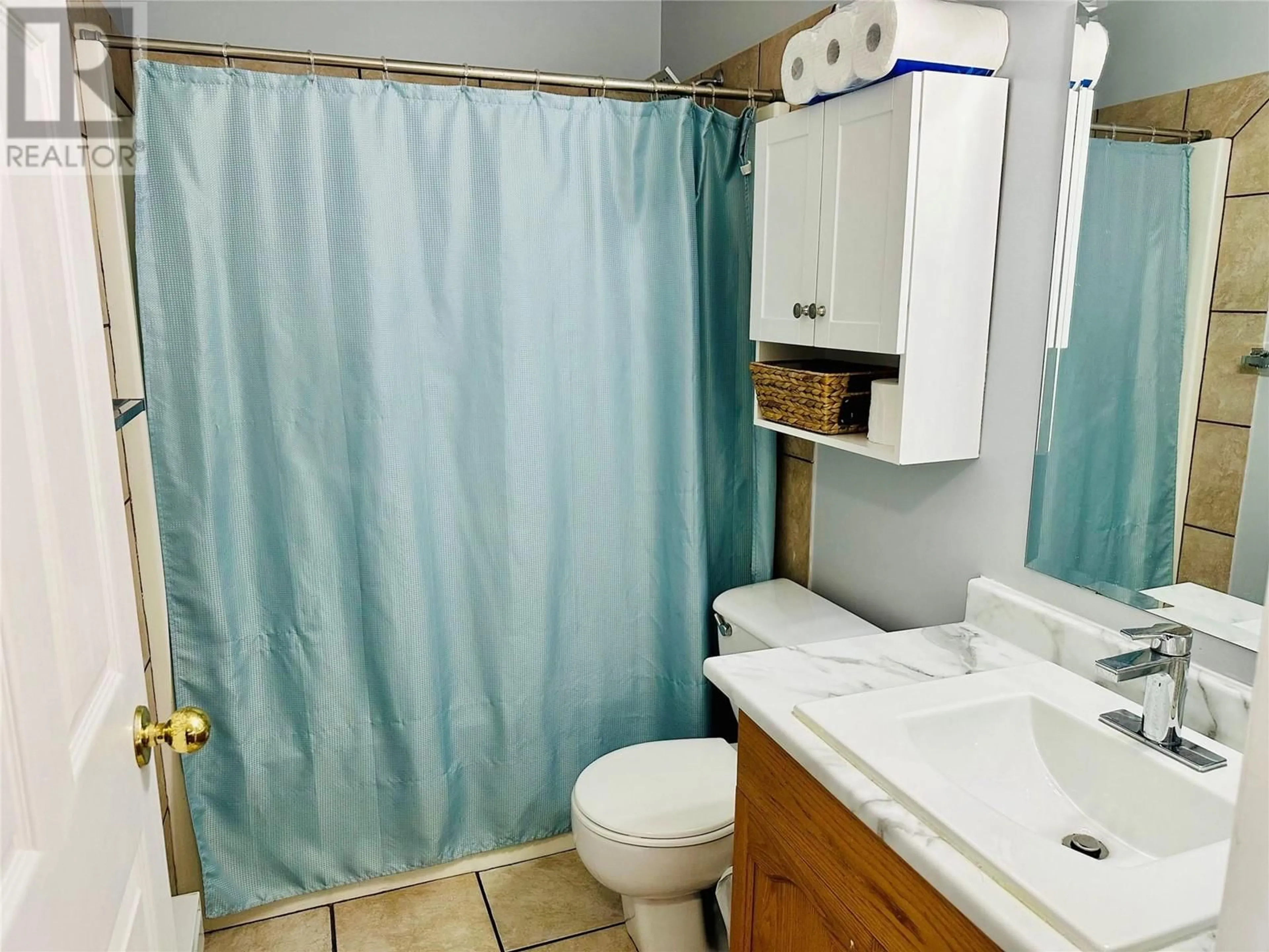 Standard bathroom, unknown for 52 - 4740 20 STREET, Vernon British Columbia V1T9N7