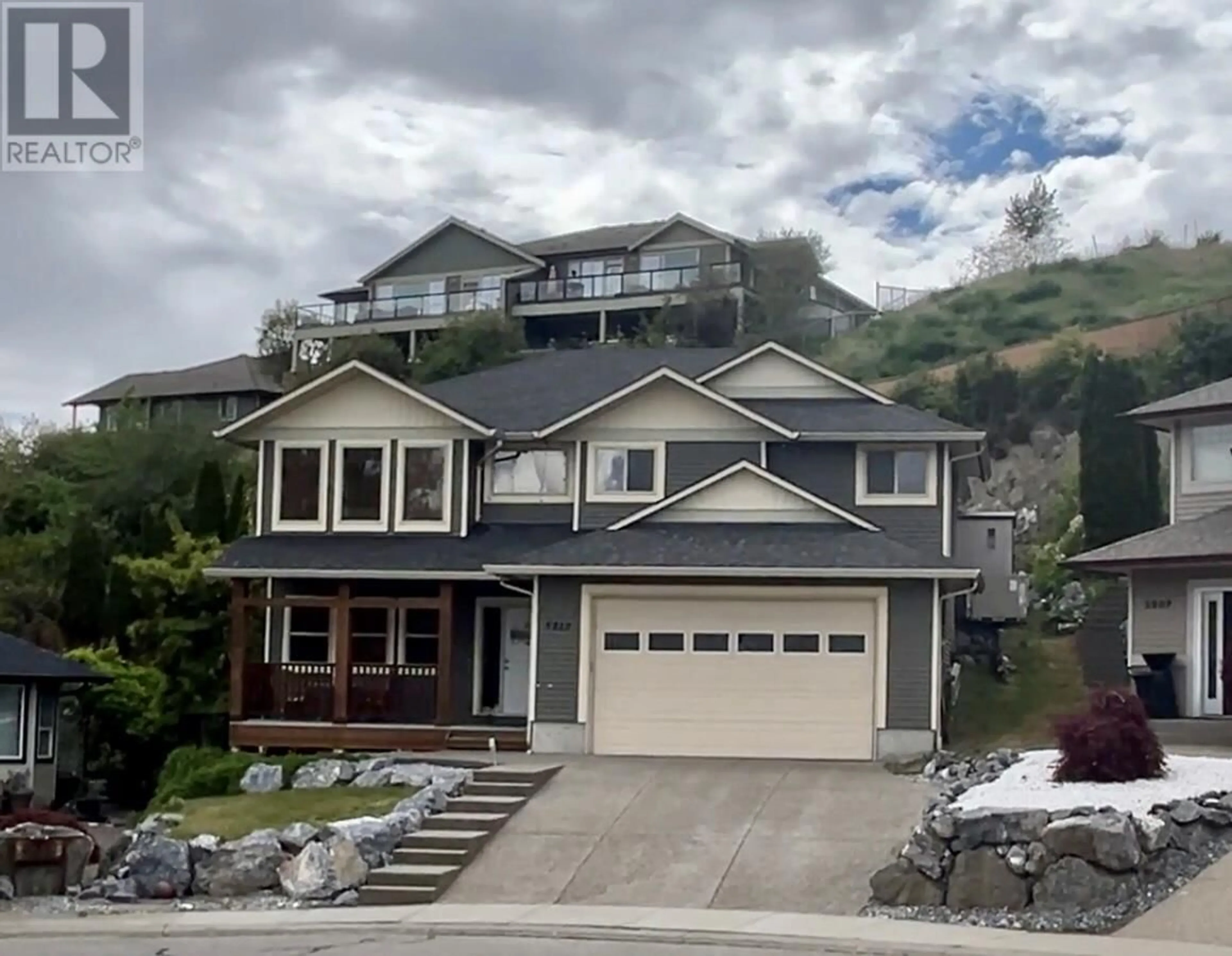 Home with vinyl exterior material, mountain view for 5813 RICHFIELD PLACE, Vernon British Columbia V1H1A6