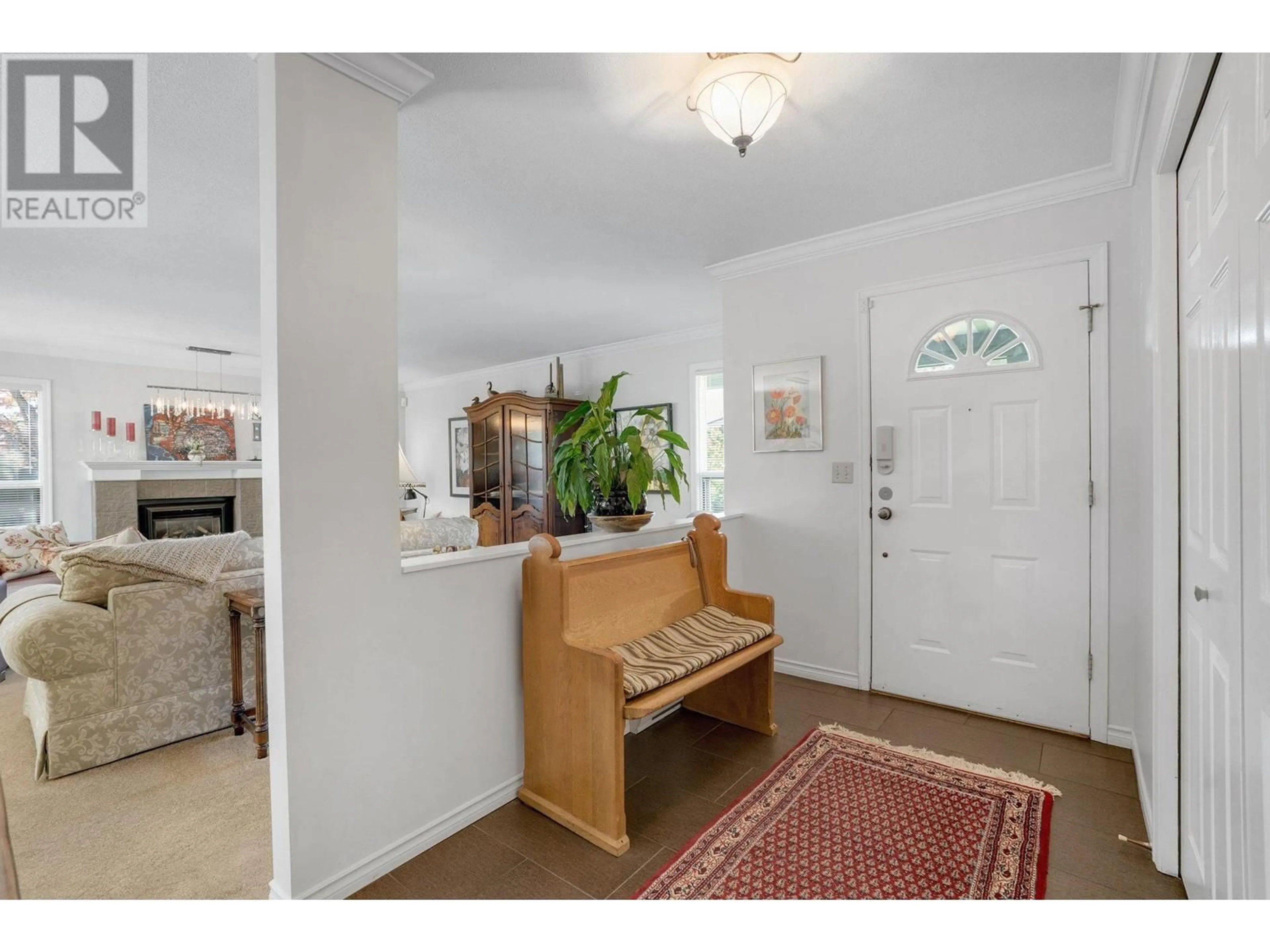 Indoor entryway for 21 - 1530 KELGLEN CRESCENT, Kelowna British Columbia V1Y6K7