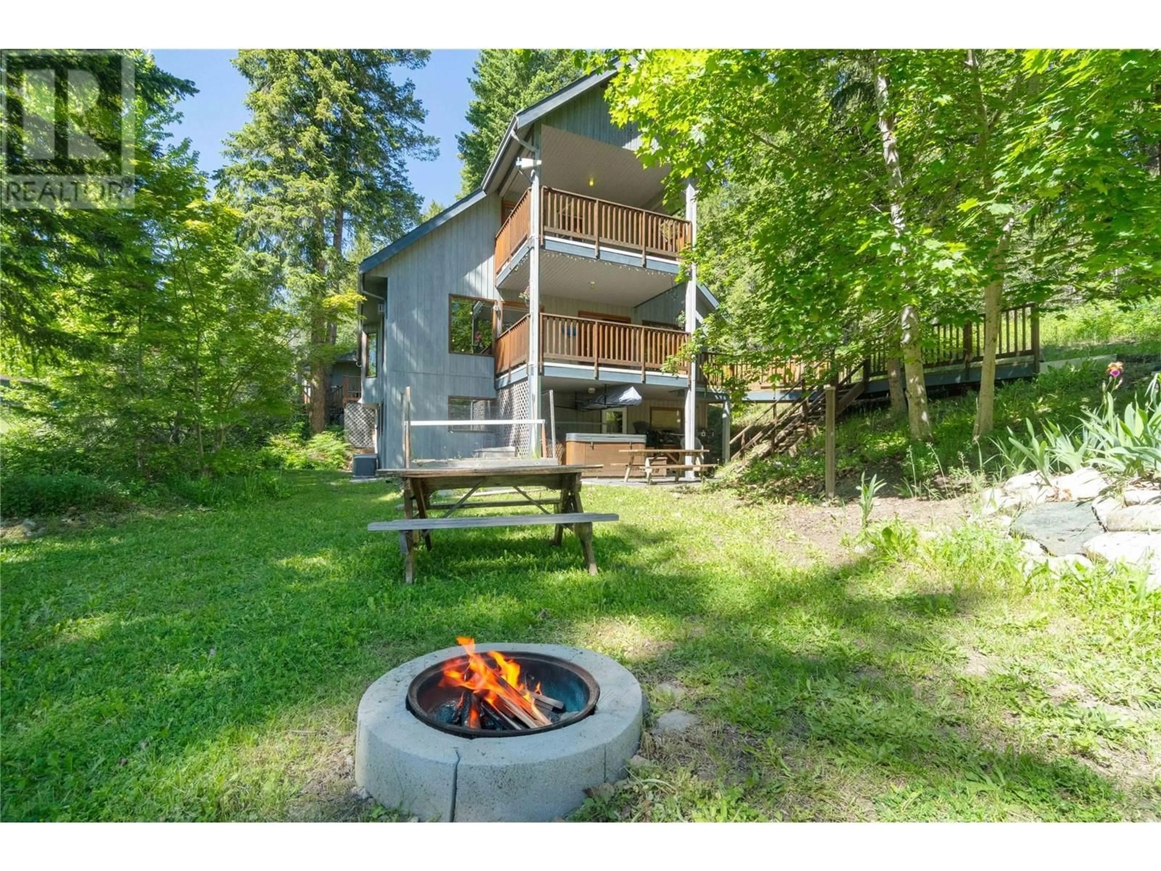 Patio, unknown for 769 & 771 GARDOM LAKE ROAD, Enderby British Columbia V4Y4H8