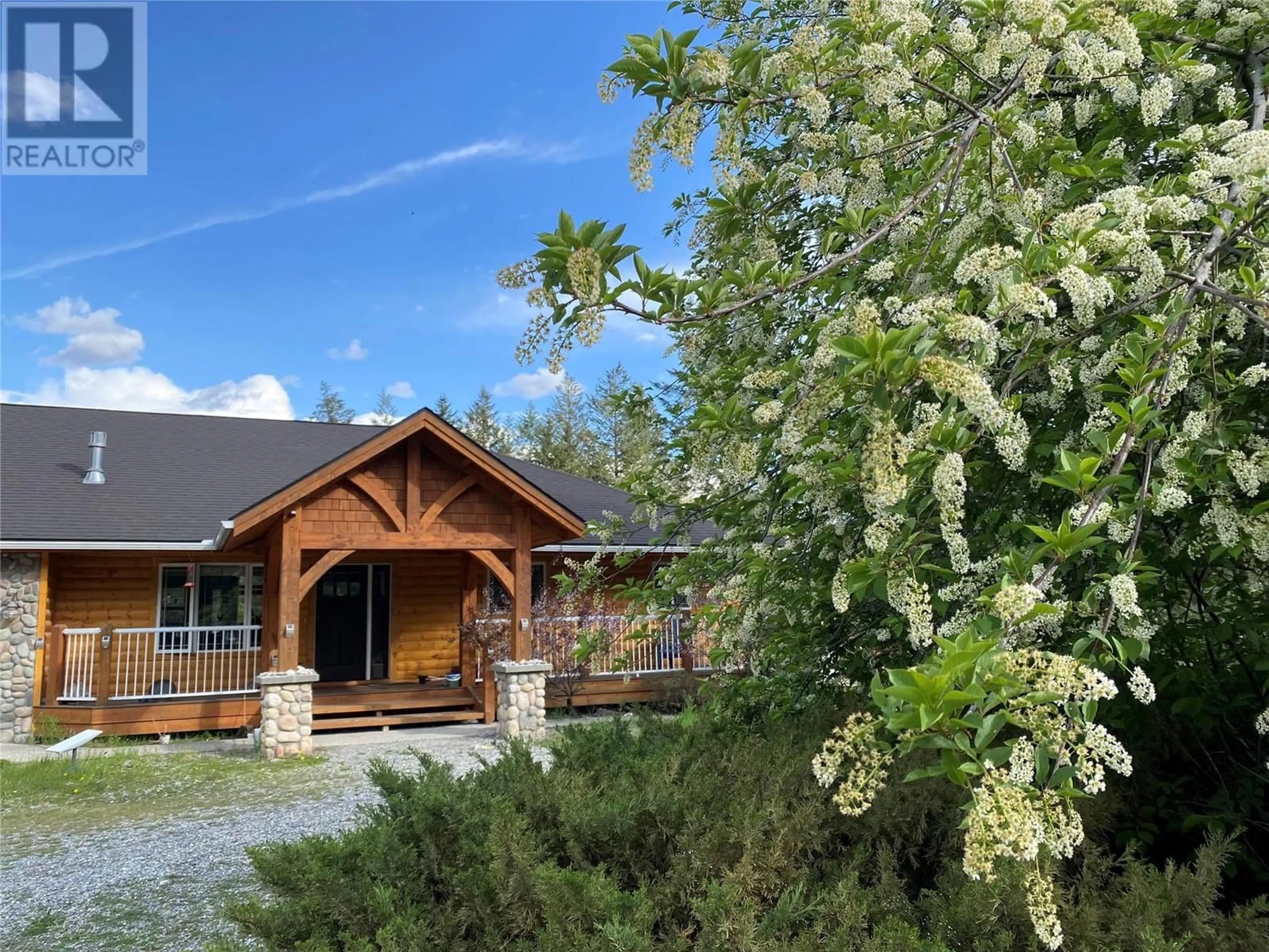 A pic from outside/outdoor area/front of a property/back of a property/a pic from drone, unknown for 630 GREEN ROAD, Canal Flats British Columbia V0B1L0