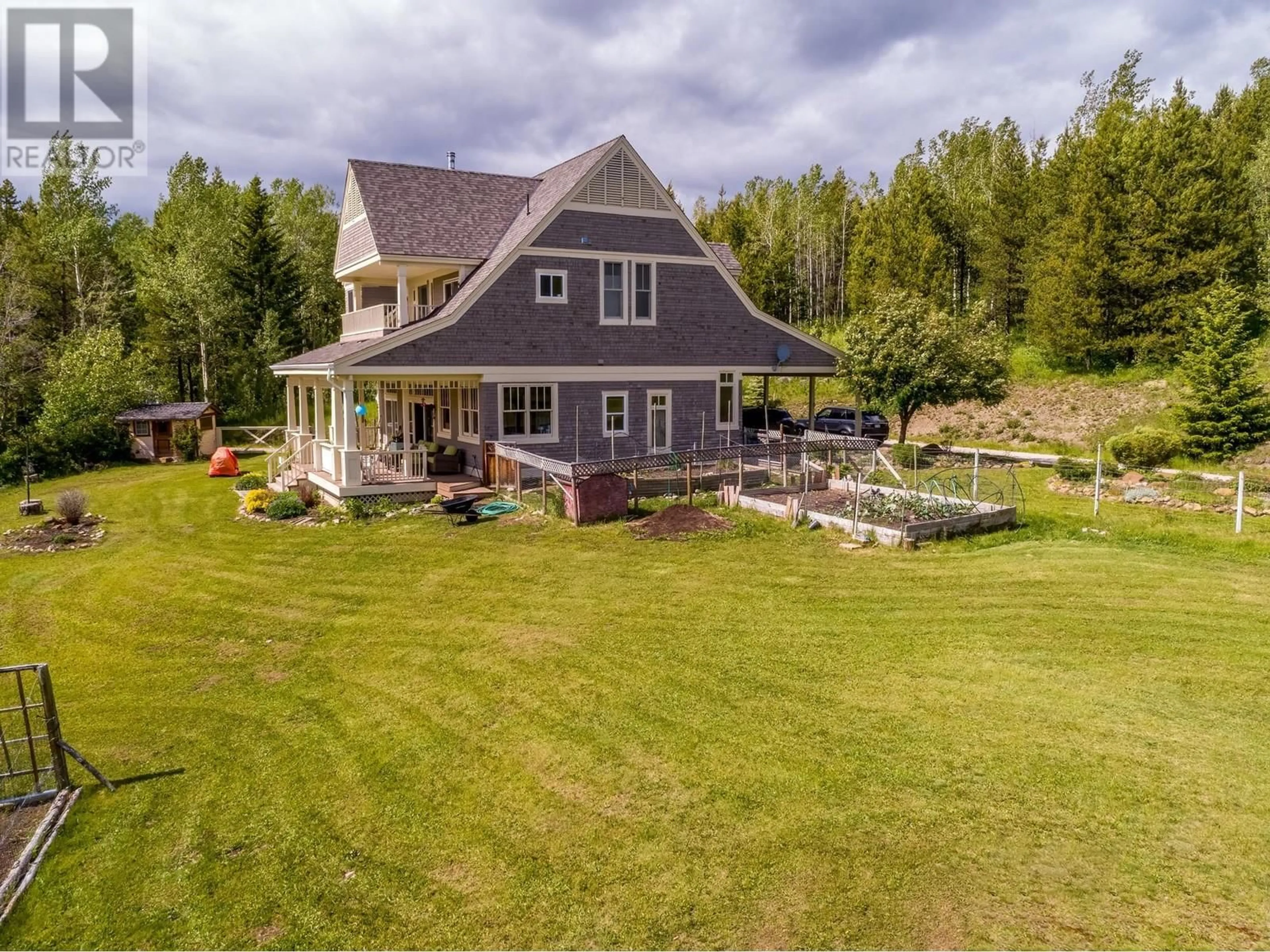 A pic from outside/outdoor area/front of a property/back of a property/a pic from drone, water/lake/river/ocean view for 1577 BOONE COURT, Kelowna British Columbia V1P1H7