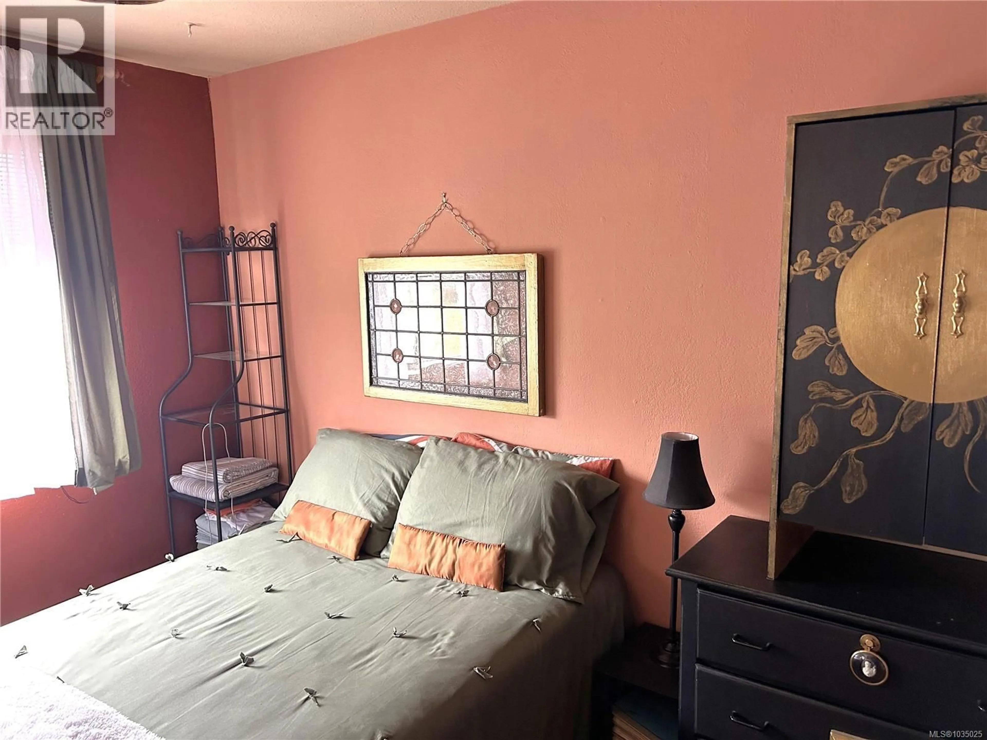 A pic of a room for 304 - 904 HILLSIDE AVENUE, Victoria British Columbia V8T1Z8