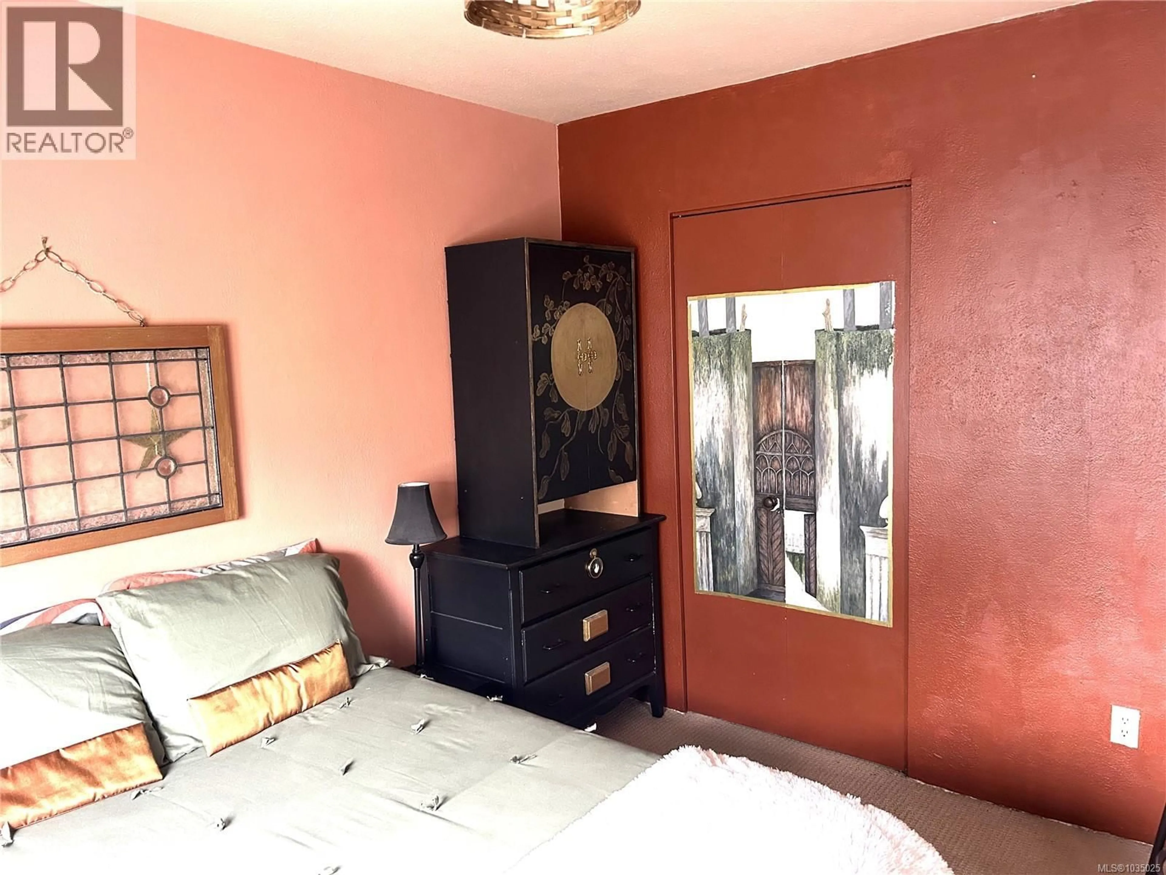 A pic of a room for 304 - 904 HILLSIDE AVENUE, Victoria British Columbia V8T1Z8