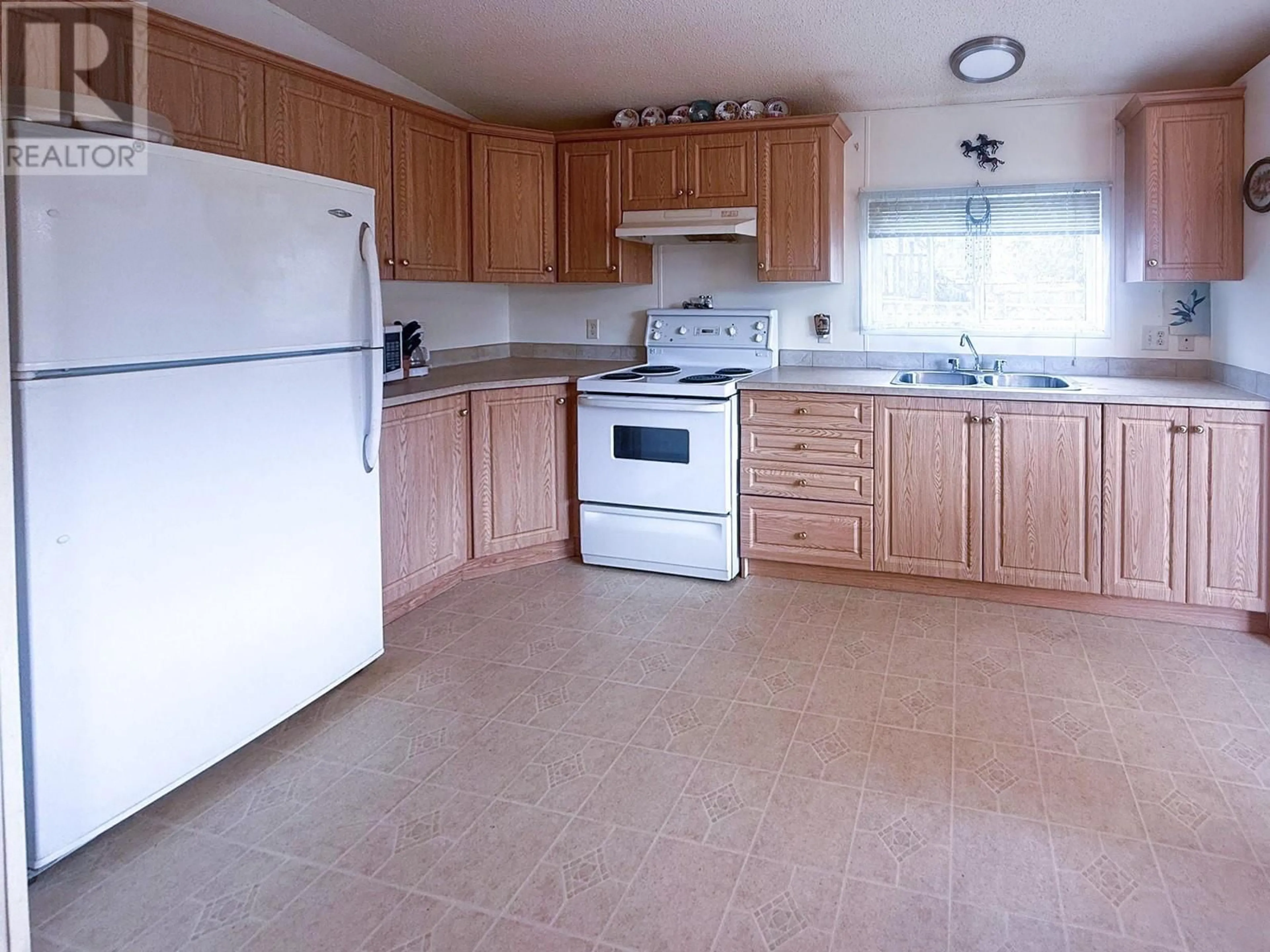 Standard kitchen, unknown for 19 - 2815 PRINCETON KAMLOOPS HIGHWAY, Kamloops British Columbia V0E2A0