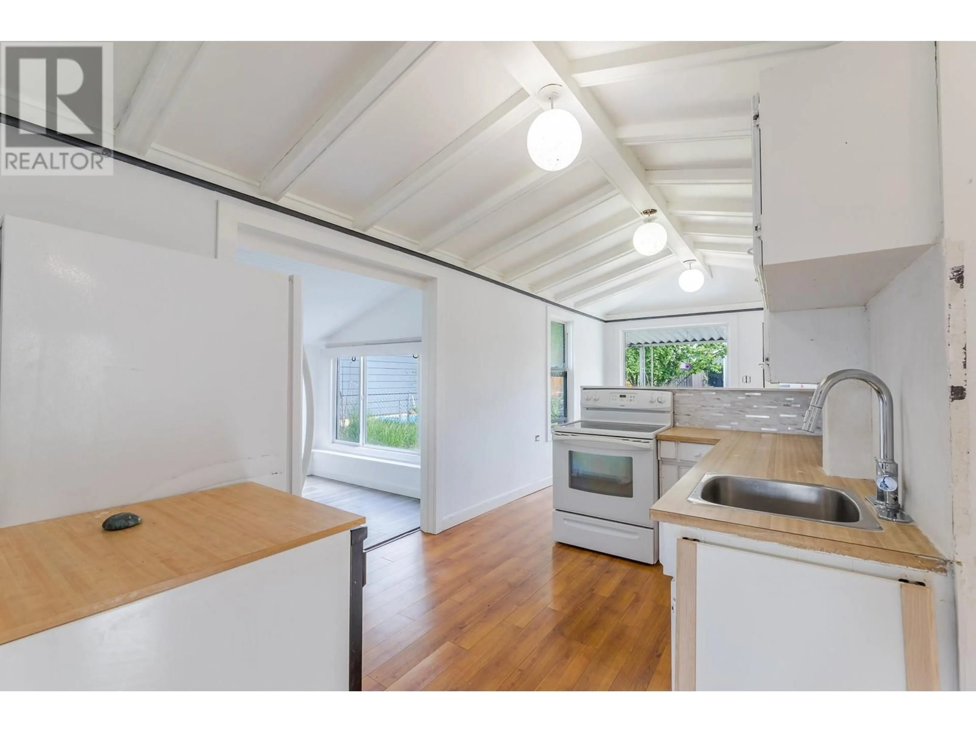 Standard kitchen, wood/laminate floor for 566 PENTICTON AVENUE, Penticton British Columbia V2A2M6