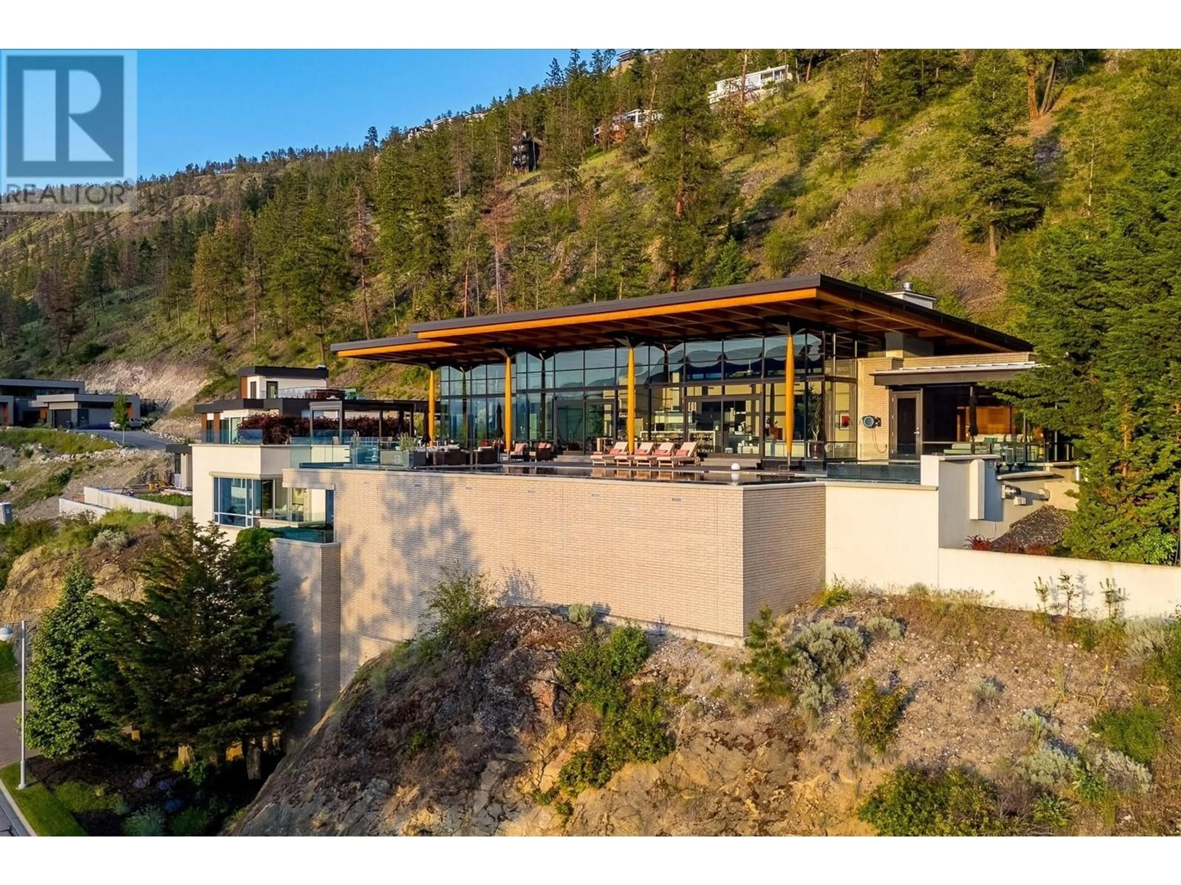 Unknown for 19 - 180 SHEERWATER COURT, Kelowna British Columbia V1V2X1