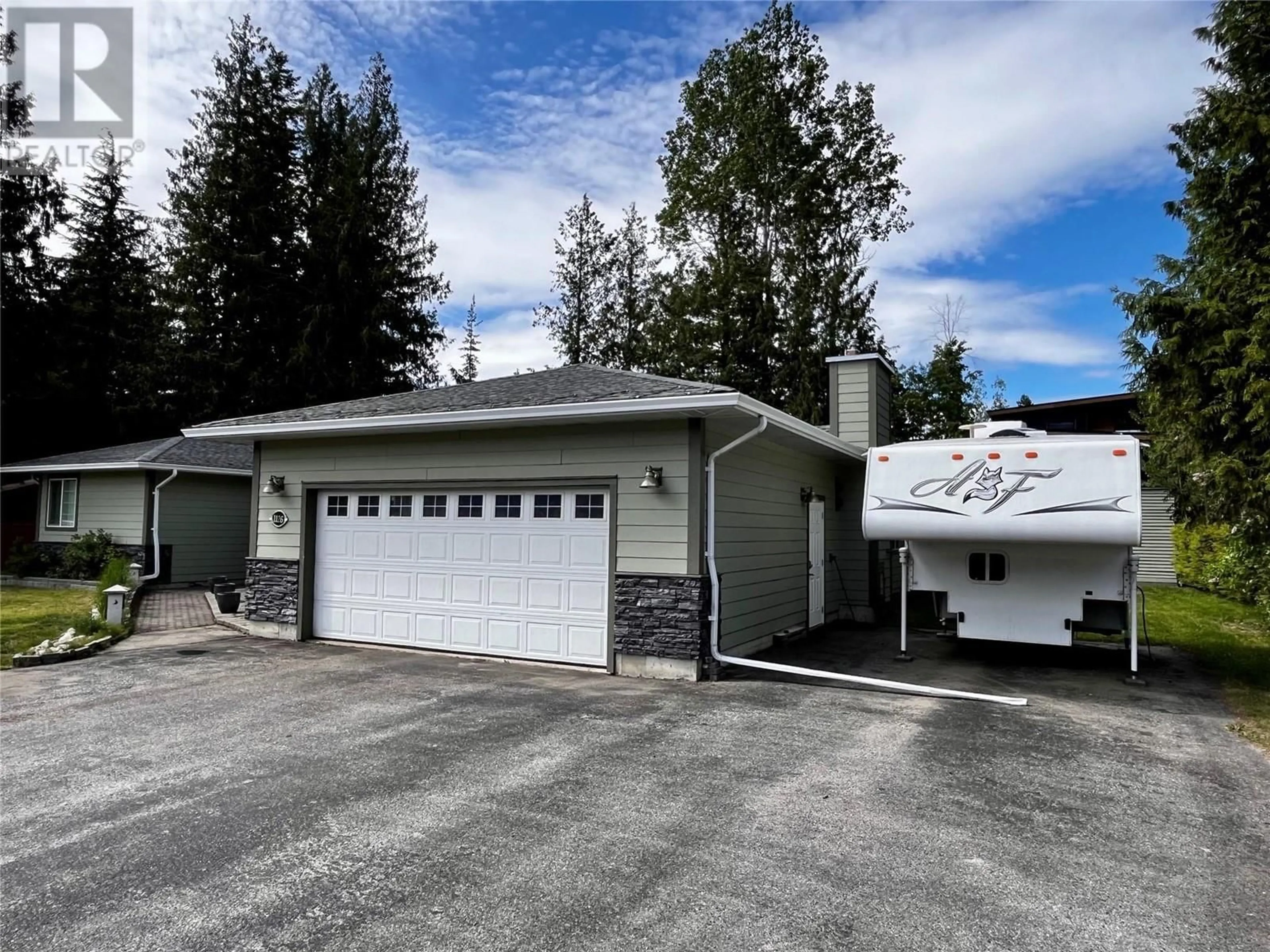 Indoor garage for 1126 NICHOL ROAD, Revelstoke British Columbia V0E2S1