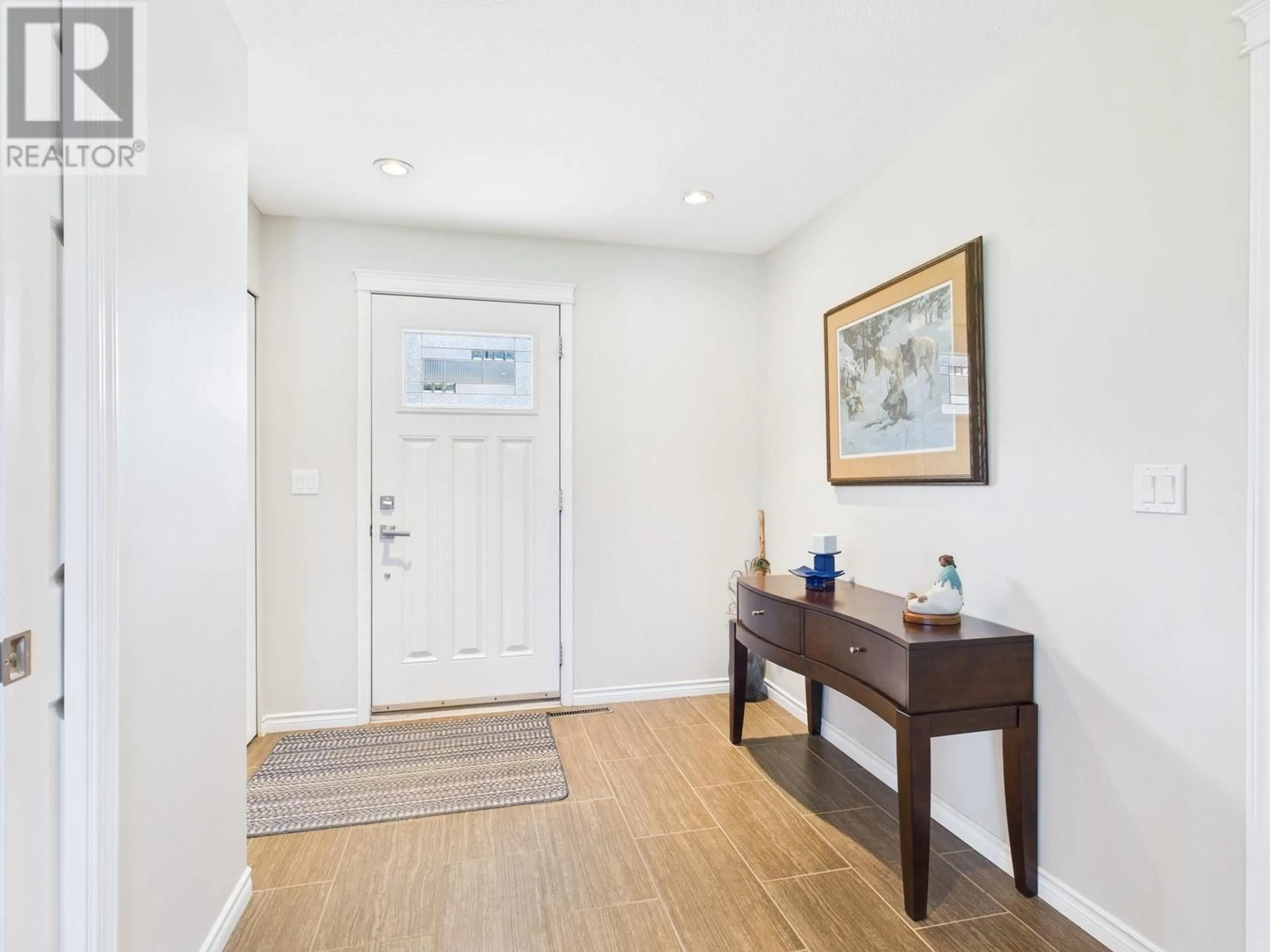 Indoor entryway for 3320 36TH AVENUE, Osoyoos British Columbia V0H1V6