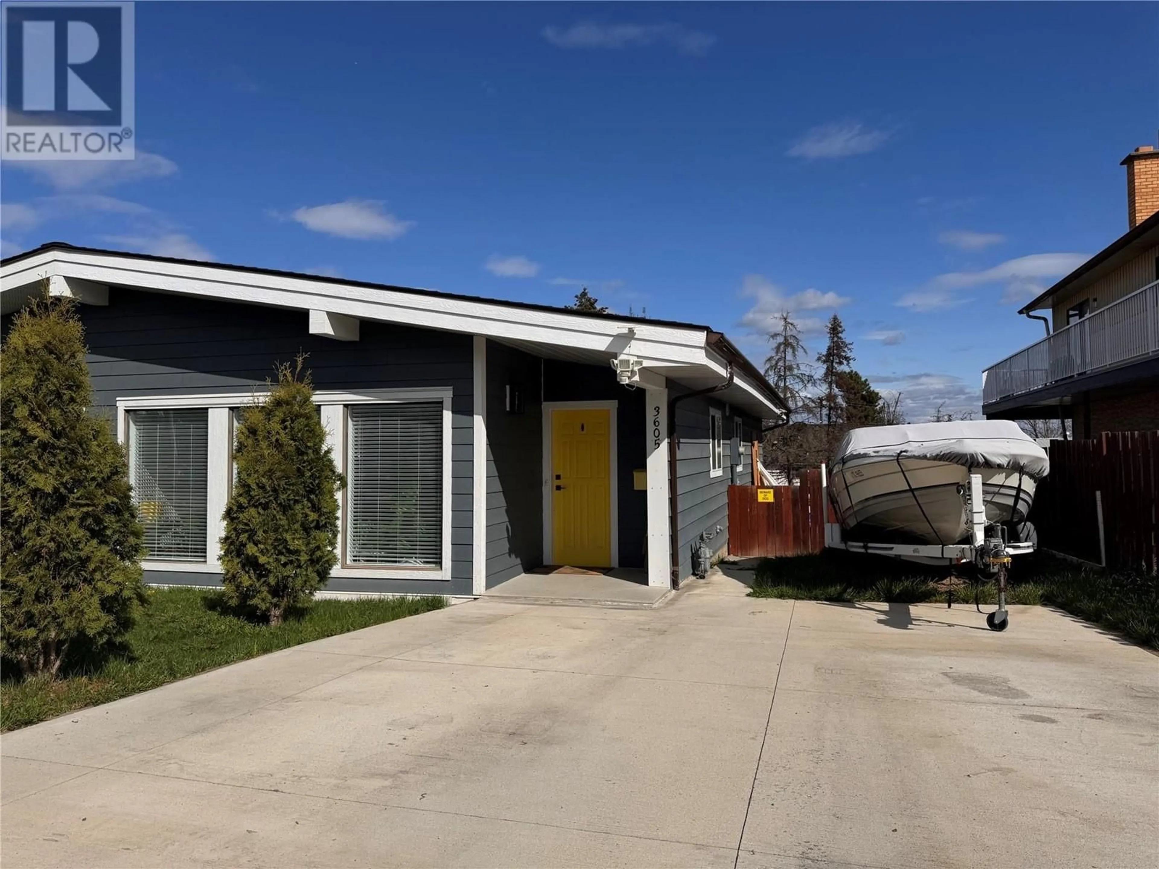 Home with vinyl exterior material, street for 3605 COMMONAGE CRESCENT, Vernon British Columbia V1T3E9