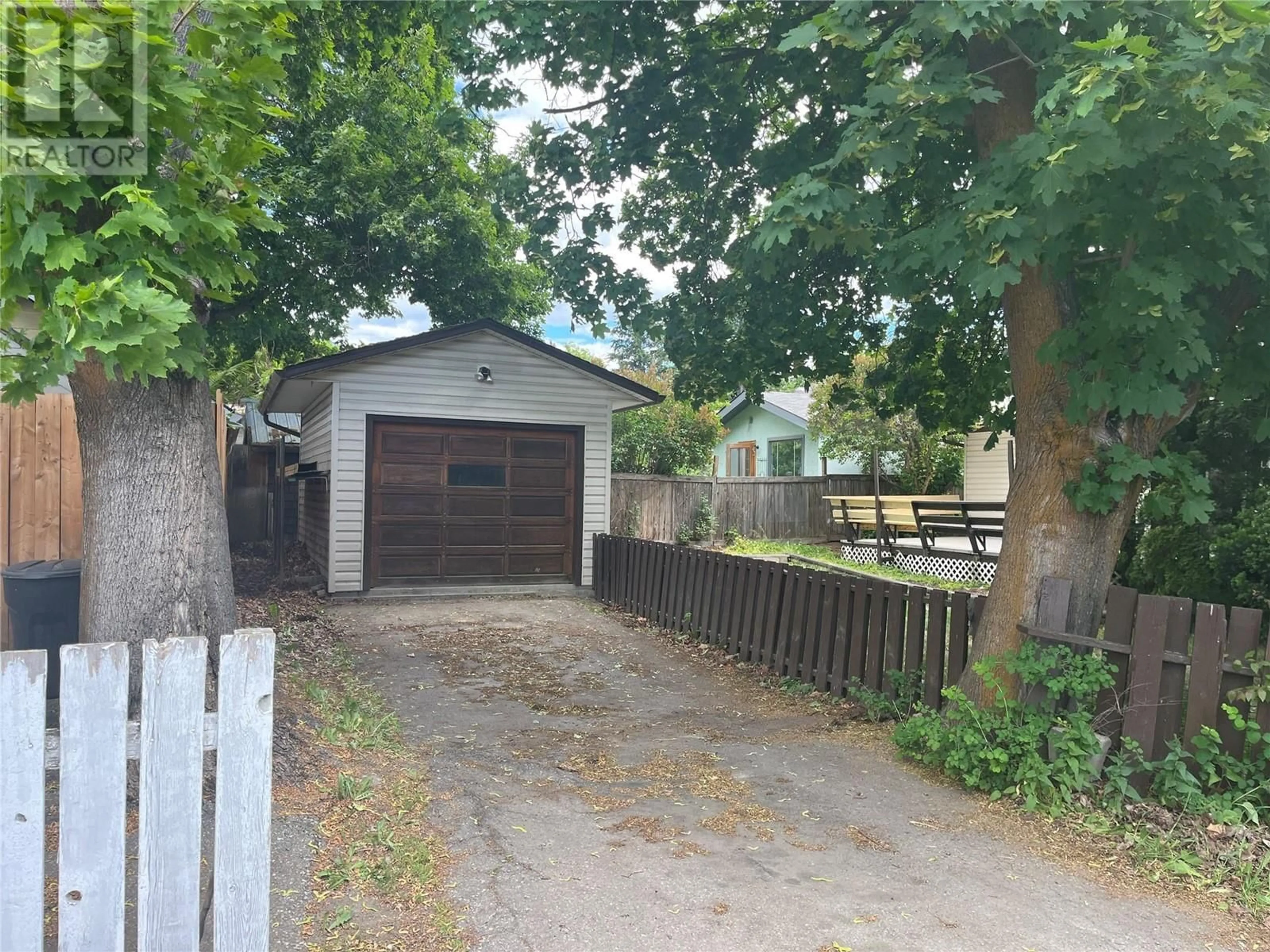 Shed for 2405 36 AVENUE, Vernon British Columbia V1T2V3