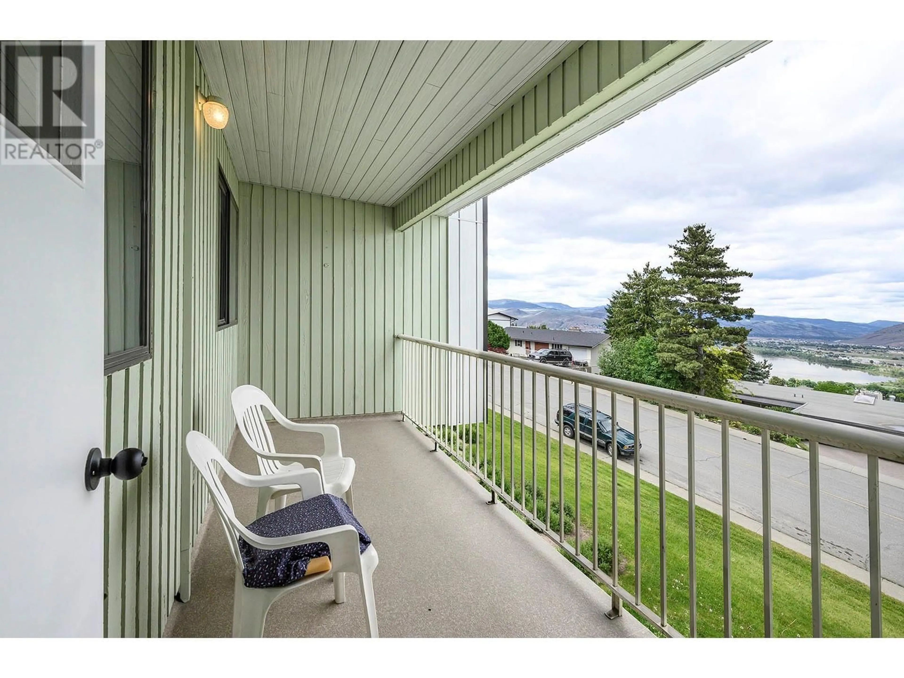 Balcony in the apartment, water/lake/river/ocean view for 20 - 137 MCGILL ROAD, Kamloops British Columbia V2B1L9