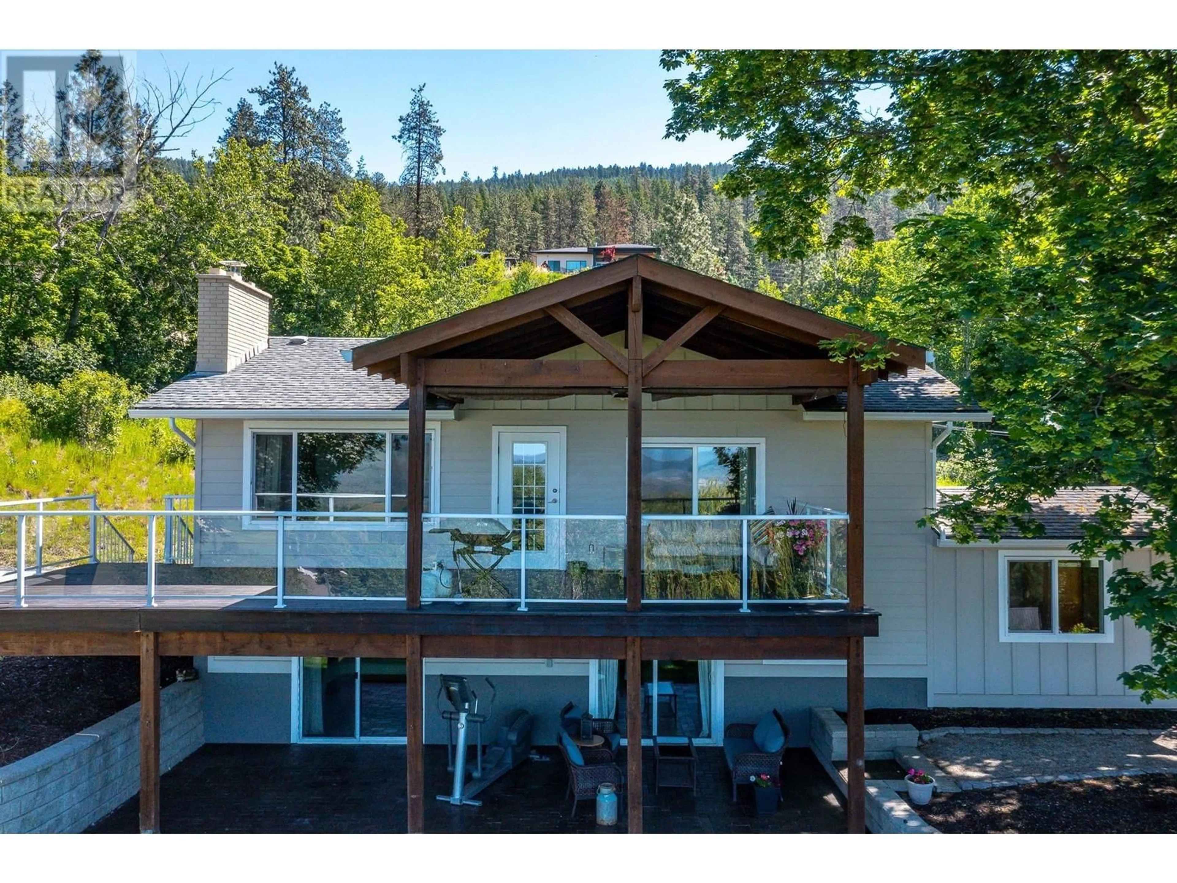 Home with vinyl exterior material, mountain view for 3253 PHILLIPS ROAD, Vernon British Columbia V1B3H6