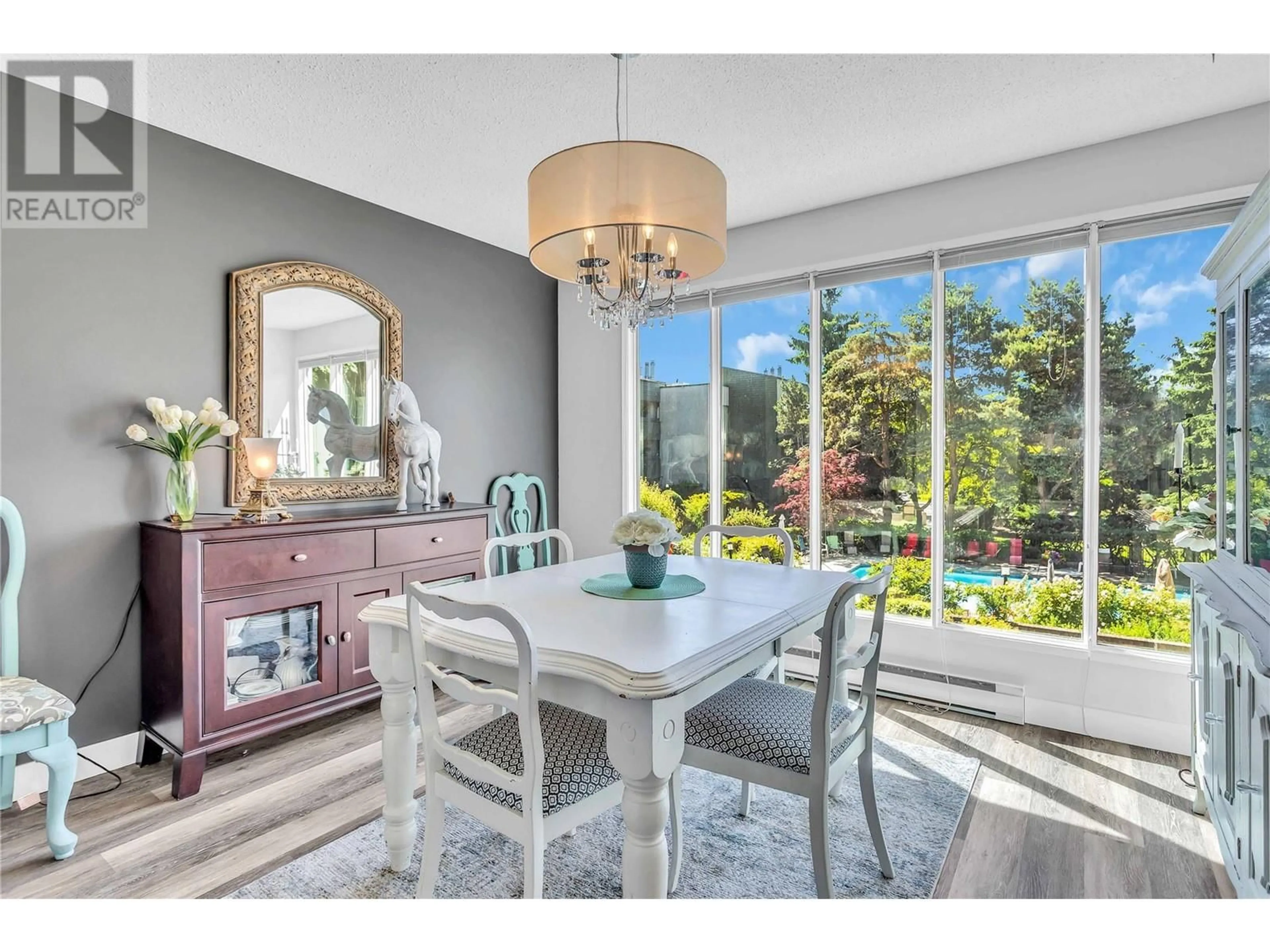 Dining room, ceramic/tile floor for 216 - 1056 BERNARD AVENUE, Kelowna British Columbia V1Y8L7