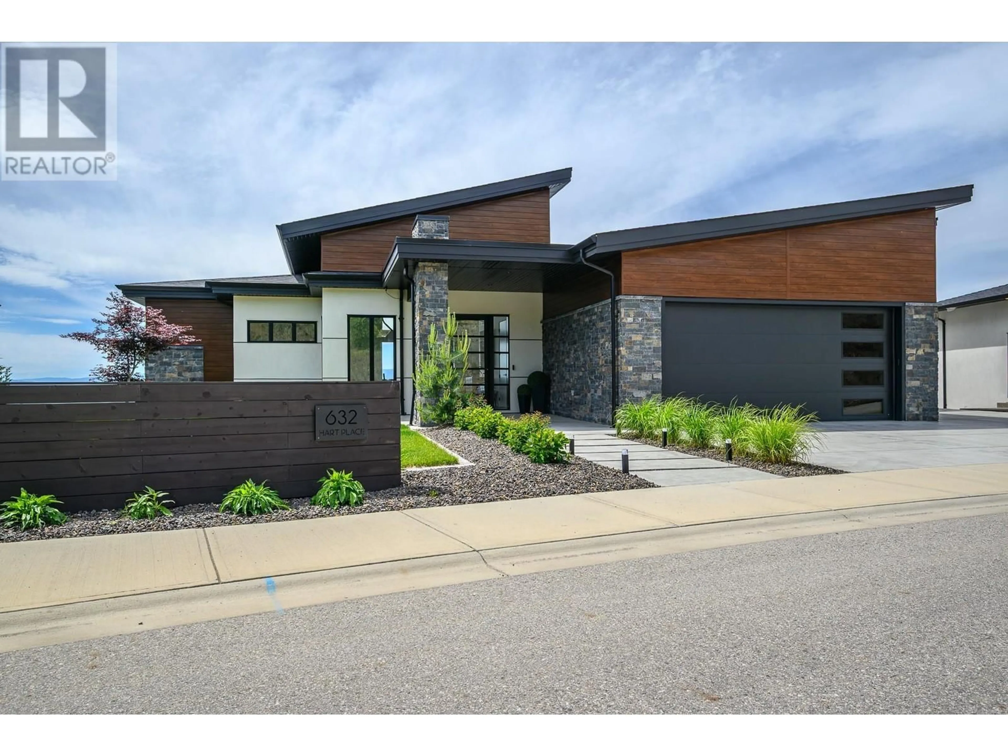 Home with brick exterior material, street for 632 HART PLACE, Vernon British Columbia V1B4B2