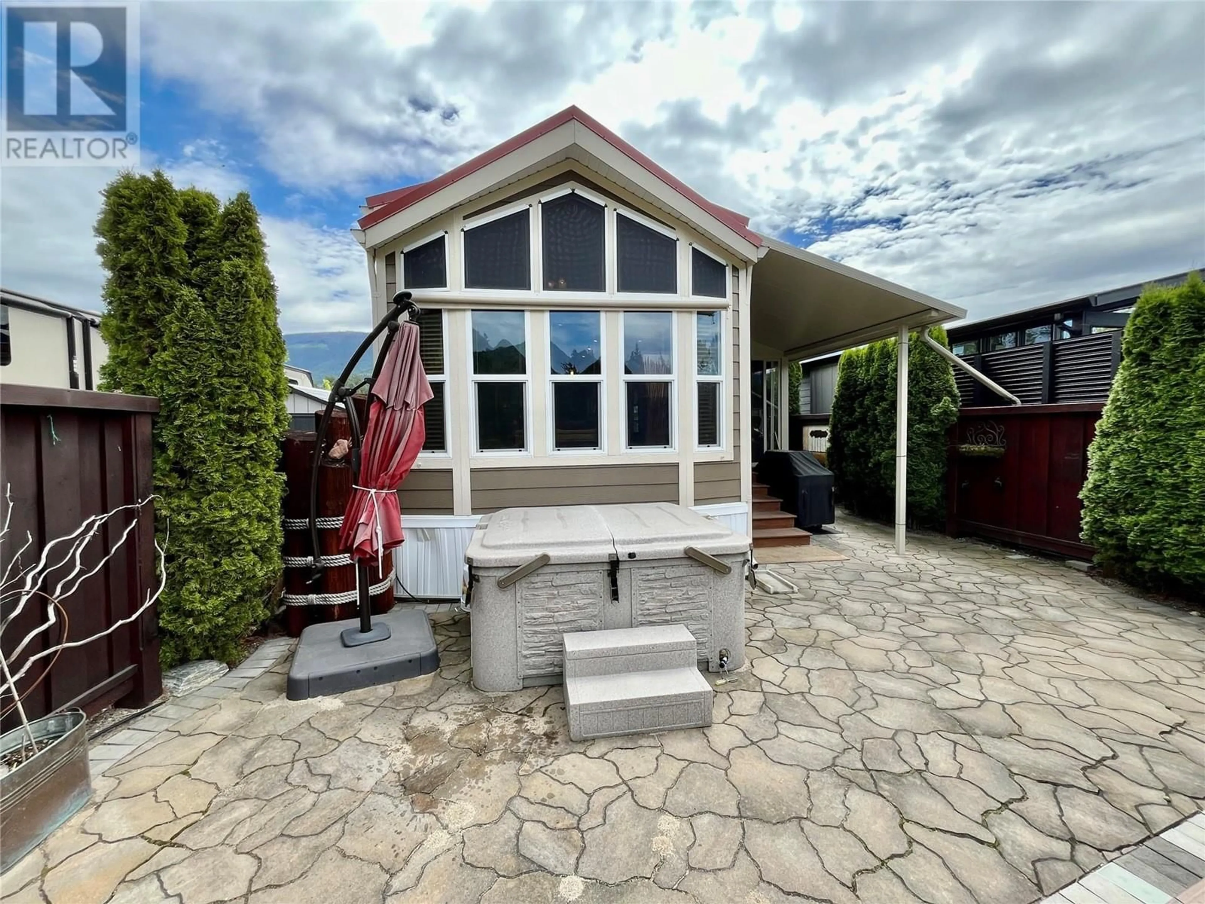 Home with vinyl exterior material, water/lake/river/ocean view for 62 - 1383 SILVER SANDS ROAD, Sicamous British Columbia V0E2V1