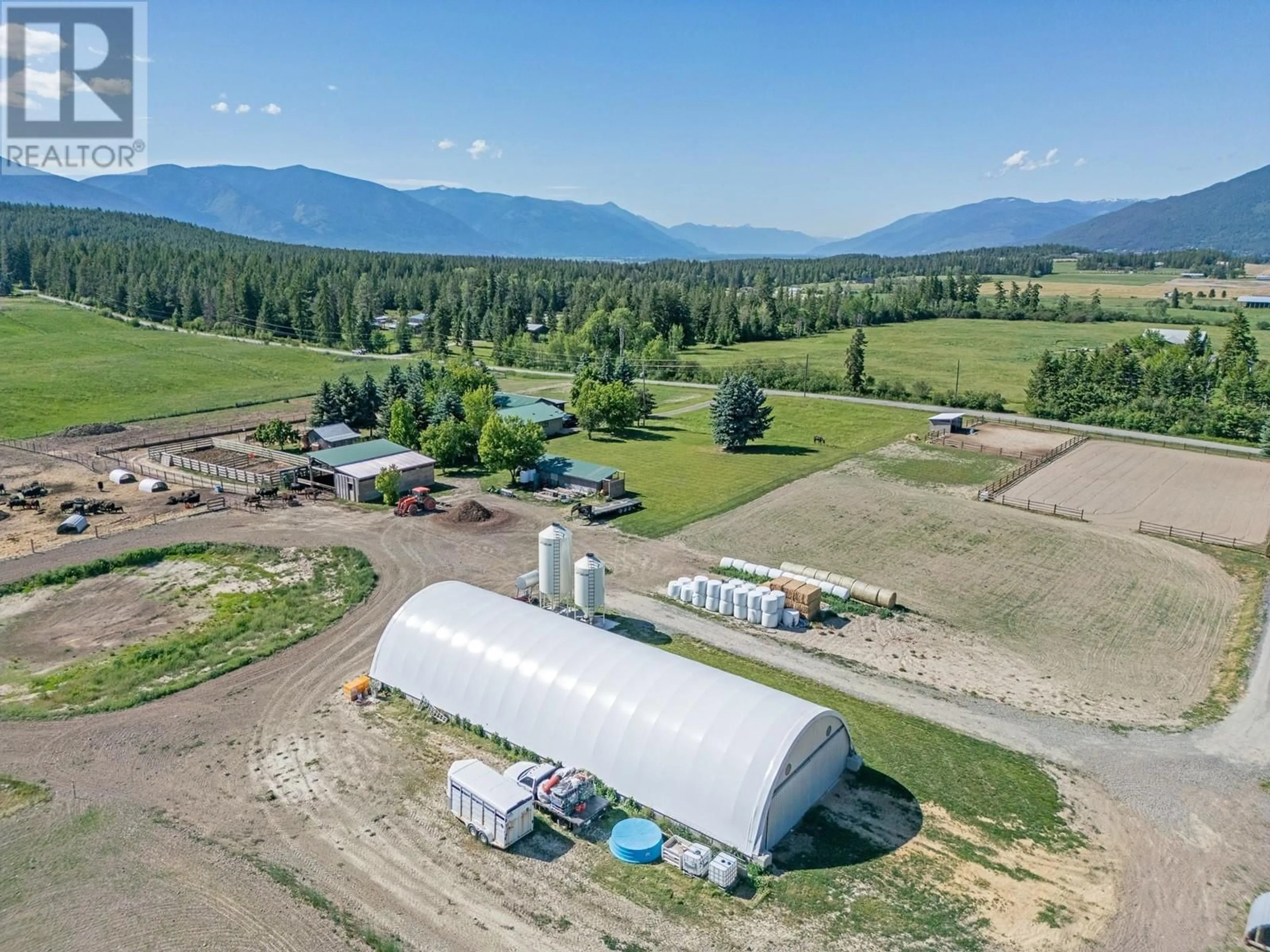 A pic from outside/outdoor area/front of a property/back of a property/a pic from drone, mountain view for 2315 16TH STREET, Lister British Columbia V0B1G2