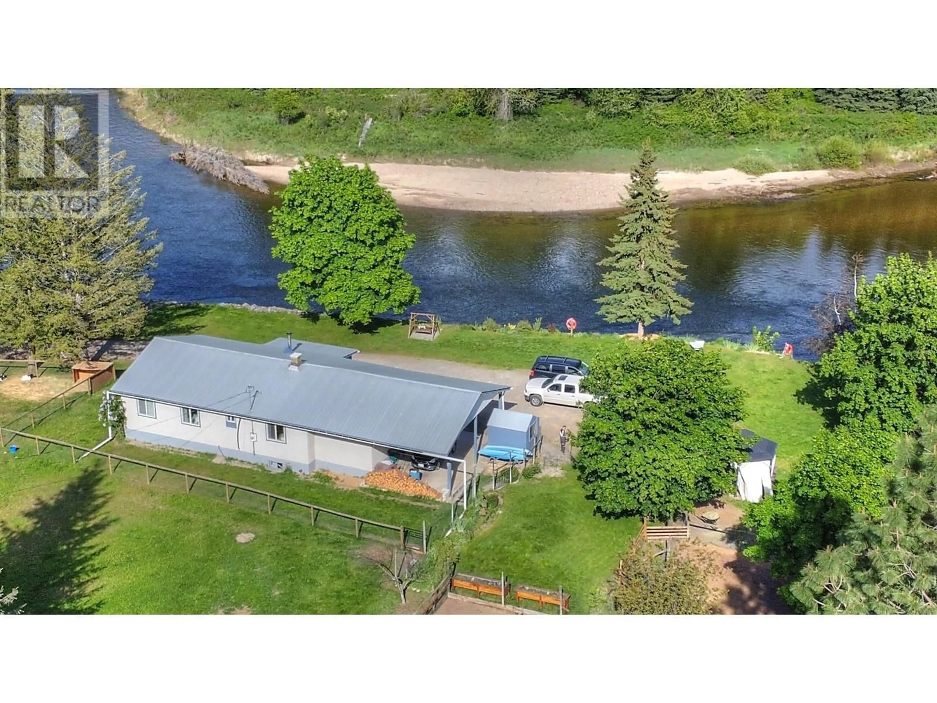 A pic from outside/outdoor area/front of a property/back of a property/a pic from drone, water/lake/river/ocean view for 10000 NORTH FORK ROAD, Grand Forks British Columbia V0H1H8