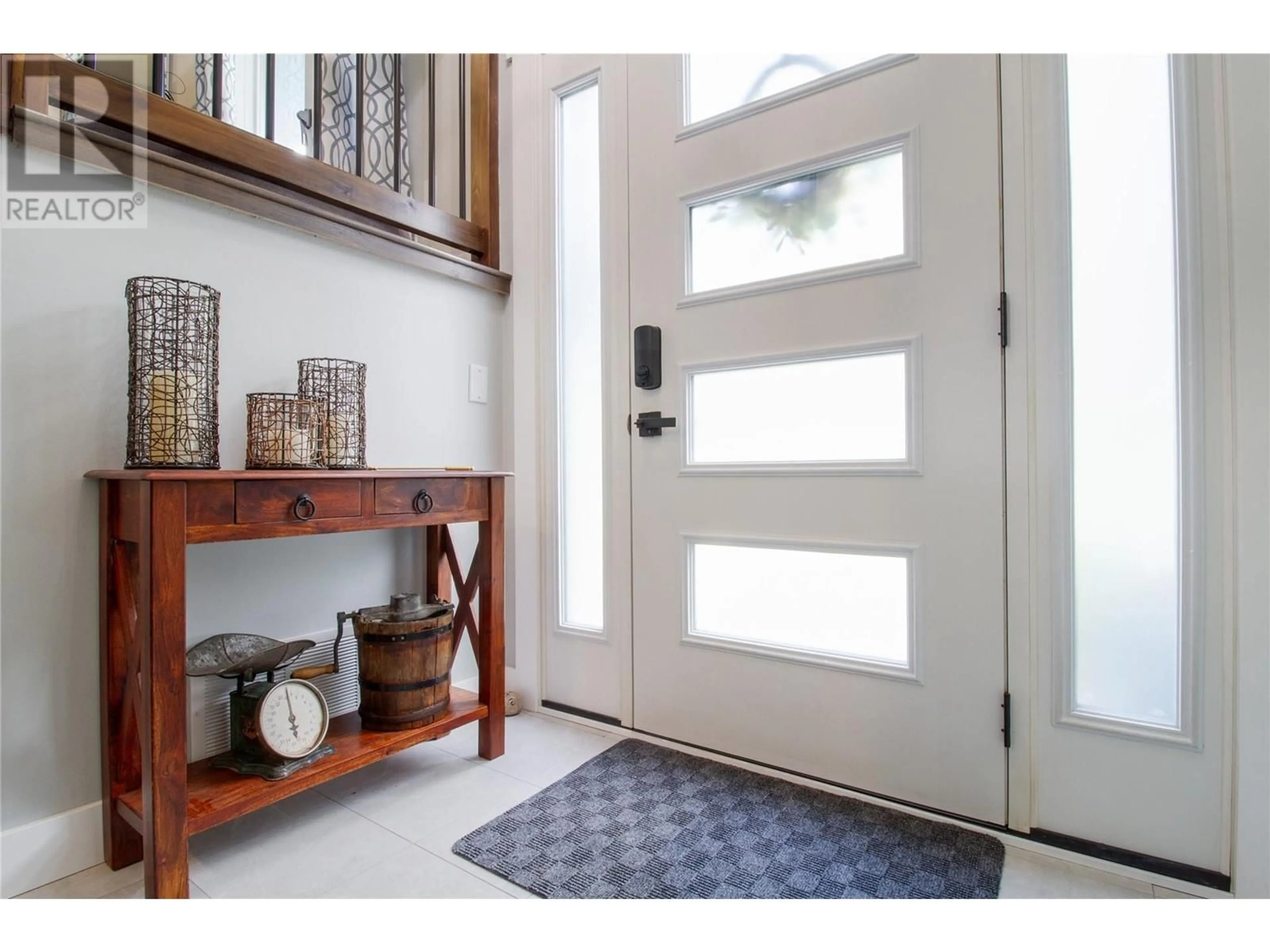 Indoor entryway for 1559 MCKINNON ROAD, Revelstoke British Columbia V0E2S1