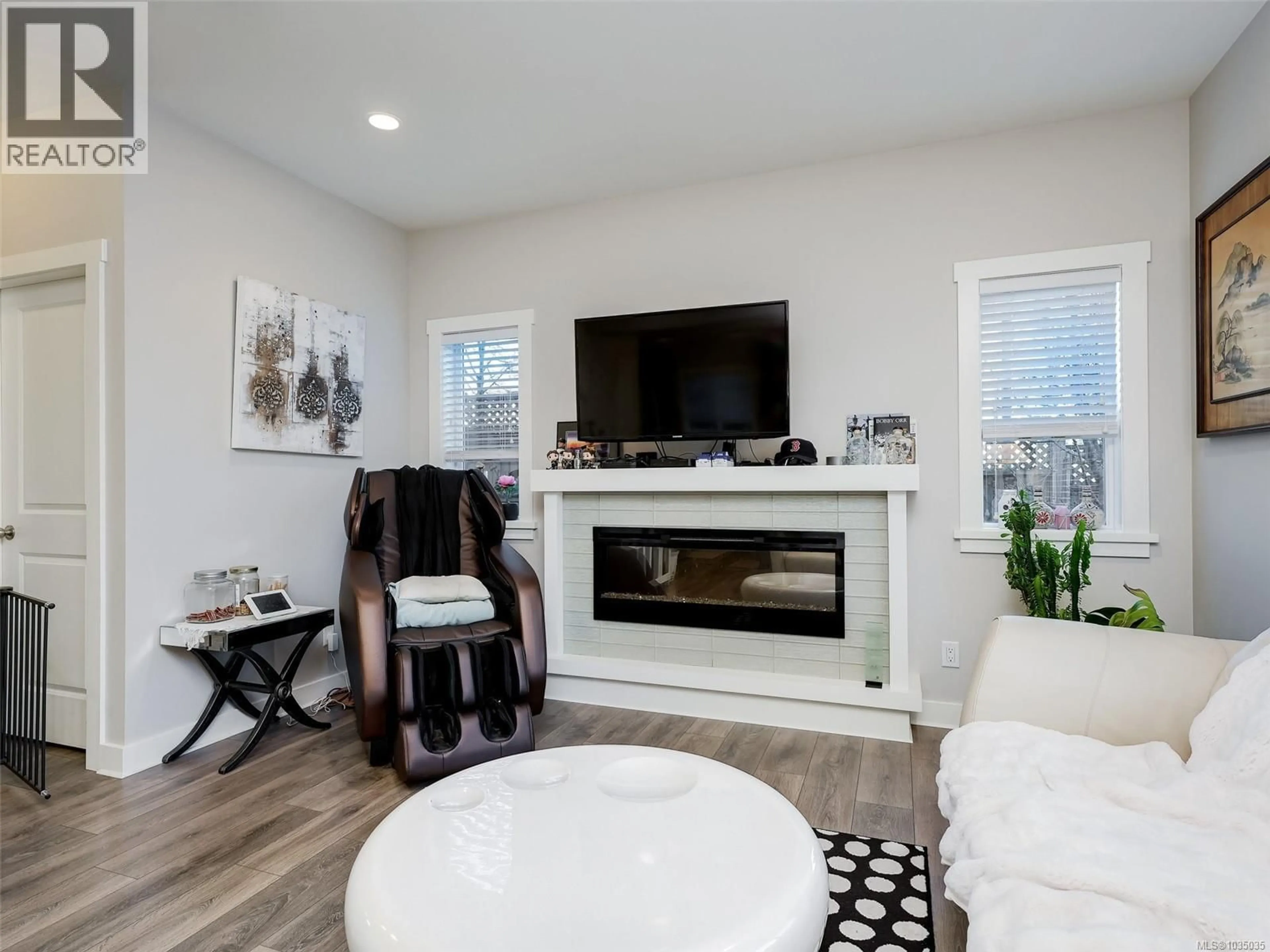 Living room with furniture, unknown for 1326 BOMBARDIER CRESCENT, Langford British Columbia V9B0R2