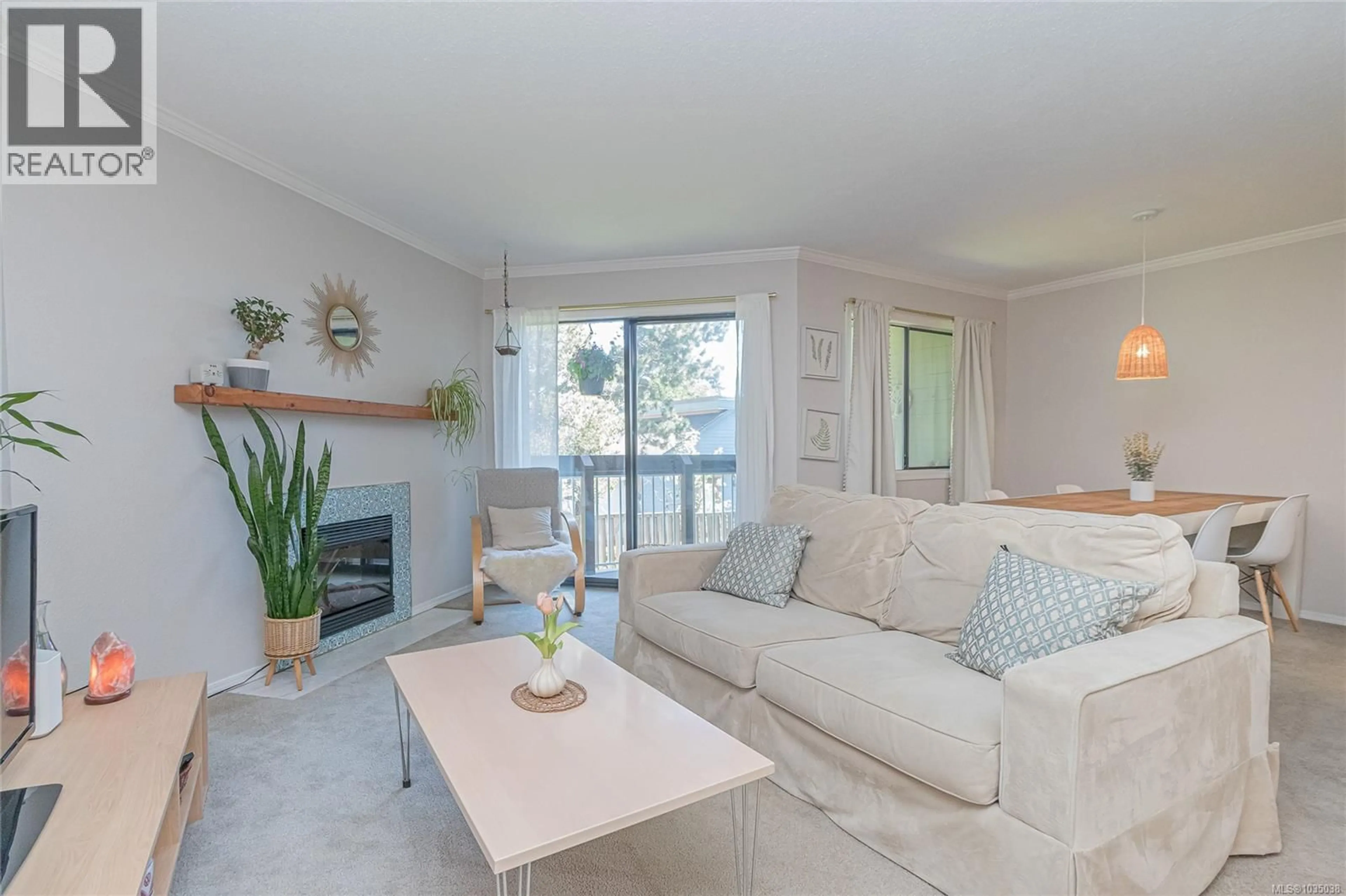 Living room with furniture, unknown for 303 - 69 GORGE ROAD WEST, Saanich British Columbia V9A1L9