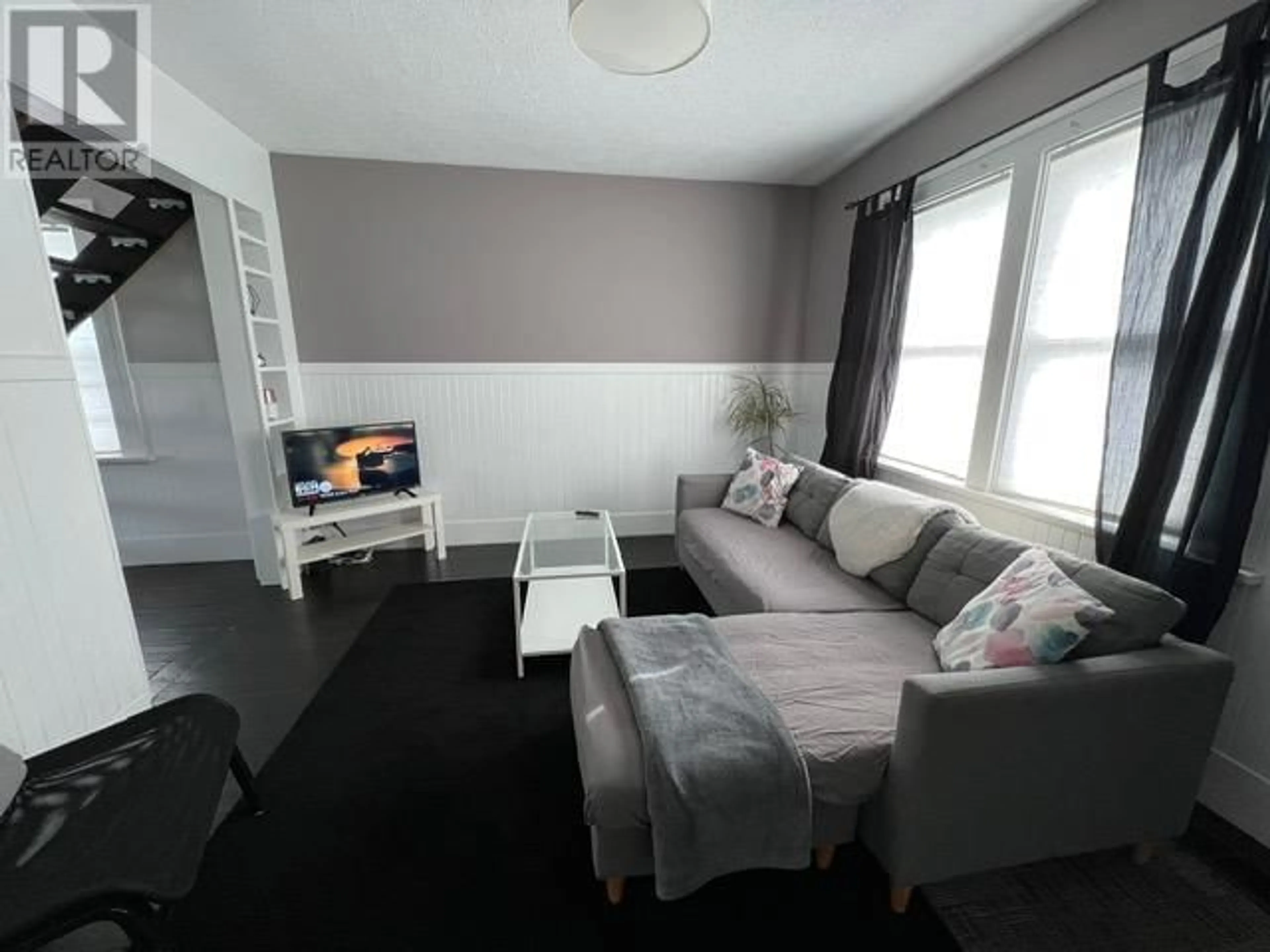 Living room with furniture, unknown for 432 ROYAL AVENUE, Kamloops British Columbia V2B3P7