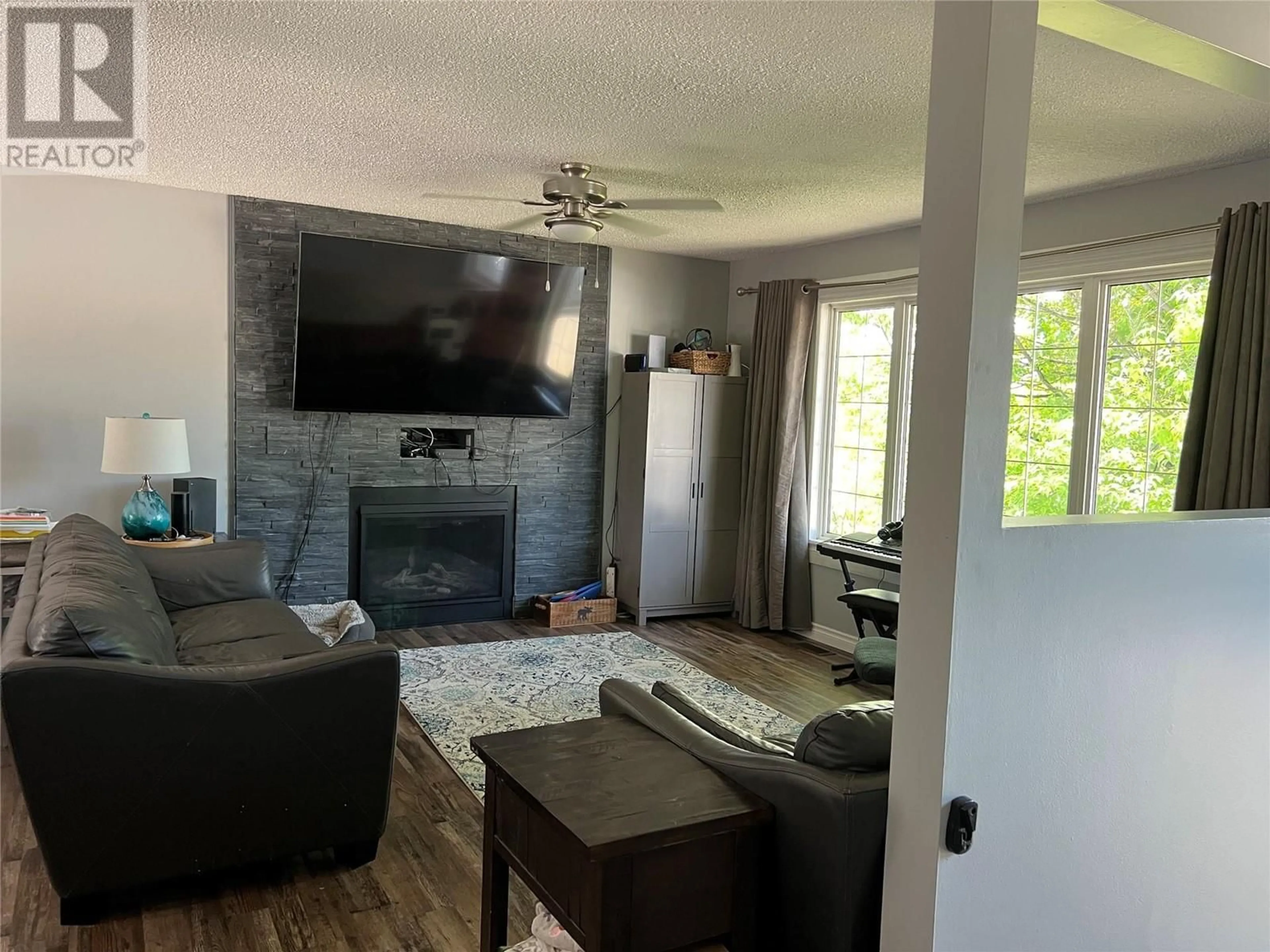 Living room with furniture, unknown for 5118 43A STREET NORTHEAST, Chetwynd British Columbia V0C1J0